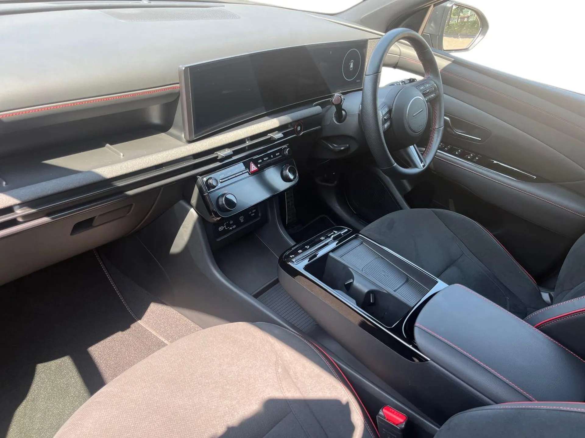 A 2026 HYUNDAI TUCSON 1.6T Hybrid N Line 5dr Auto - ZERO DEPOSIT FINANCE AND CASHBACK AVAILABLE A 2026 HYUNDAI TUCSON 1.6T Hybrid N Line 5dr Auto - ZERO DEPOSIT FINANCE AND CASHBACK AVAILABLE