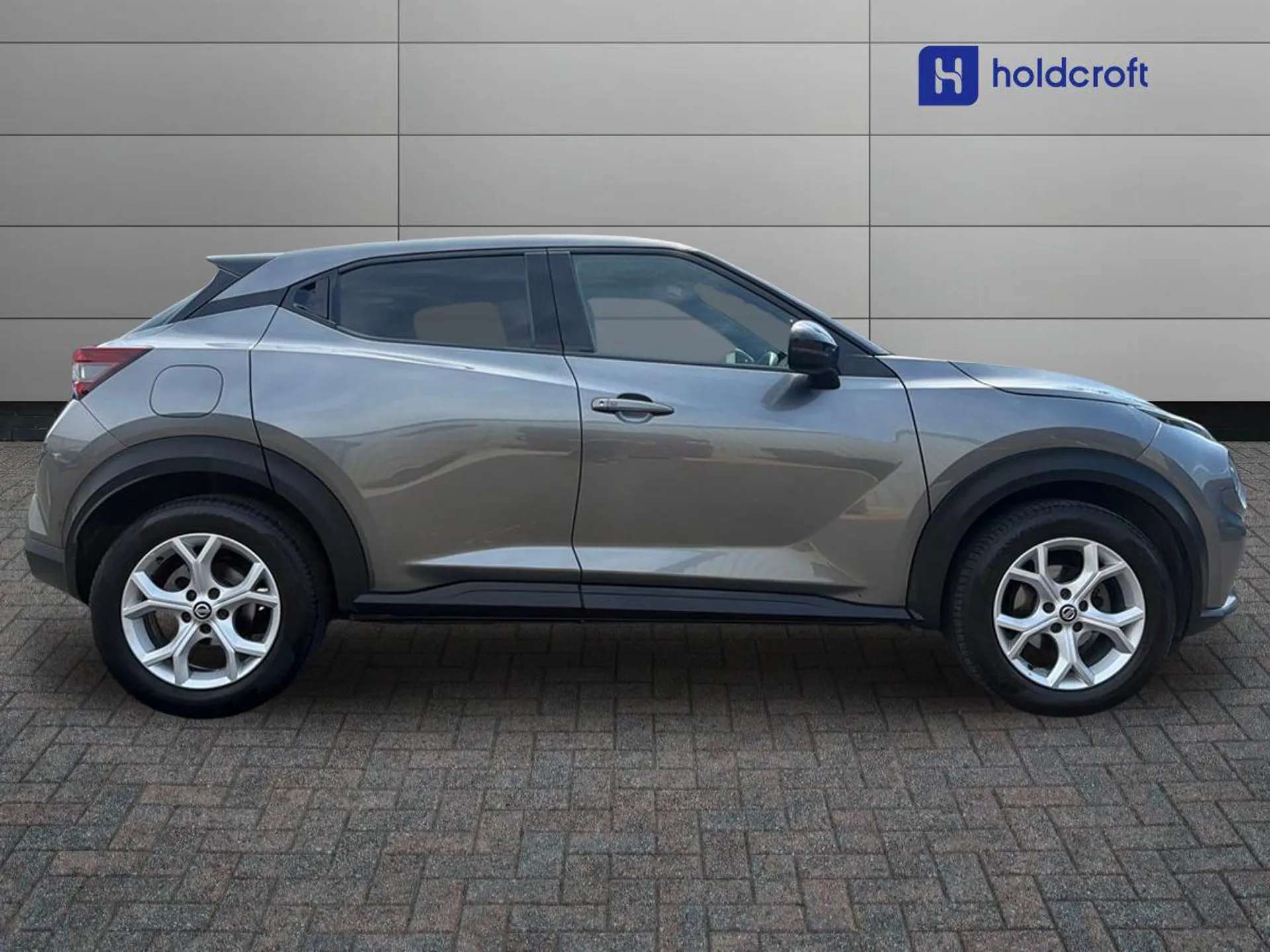 A 2020 NISSAN JUKE 1.0 DiG-T 114 Enigma 5dr A 2020 NISSAN JUKE 1.0 DiG-T 114 Enigma 5dr
