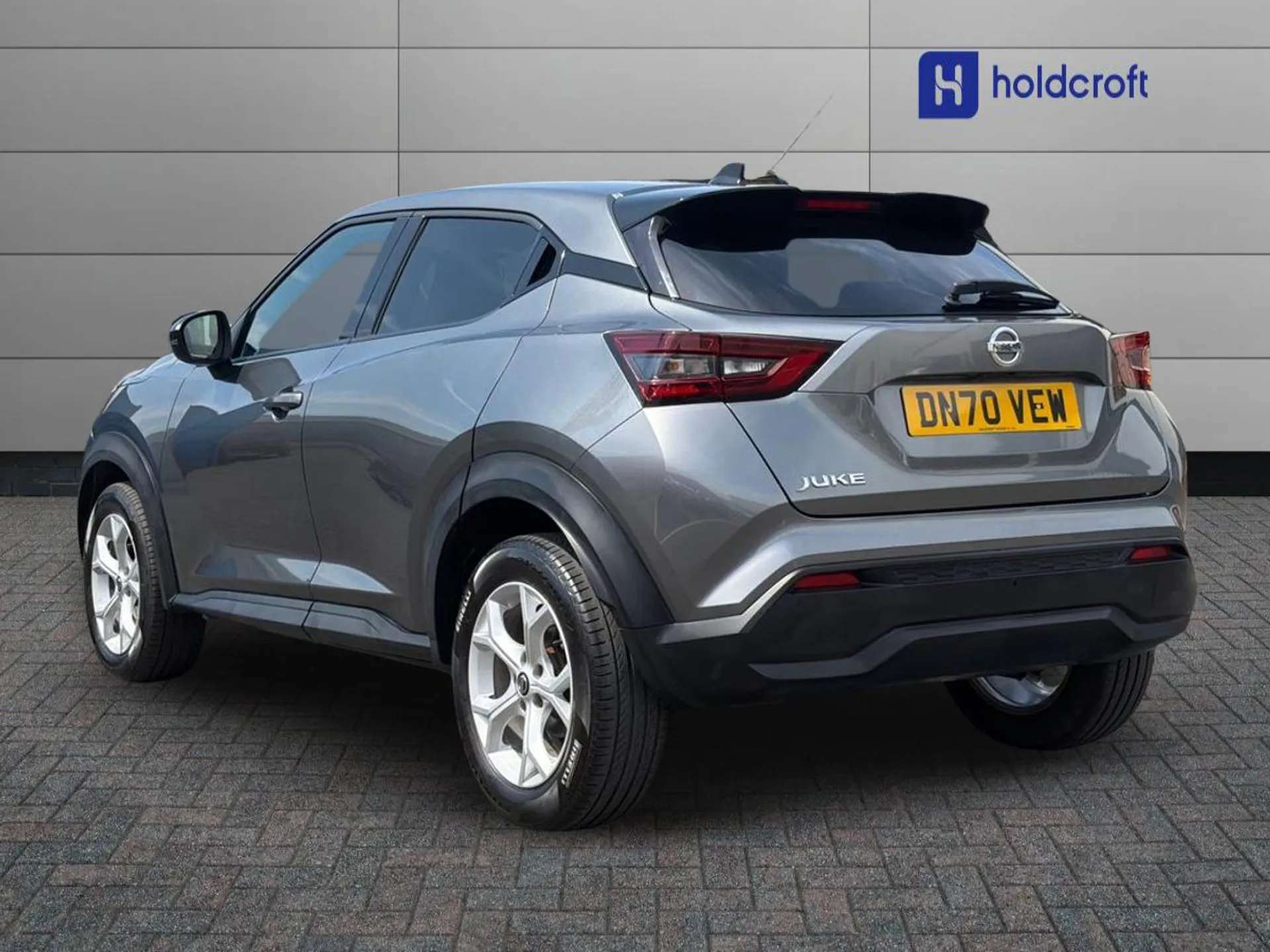 A 2020 NISSAN JUKE 1.0 DiG-T 114 Enigma 5dr A 2020 NISSAN JUKE 1.0 DiG-T 114 Enigma 5dr