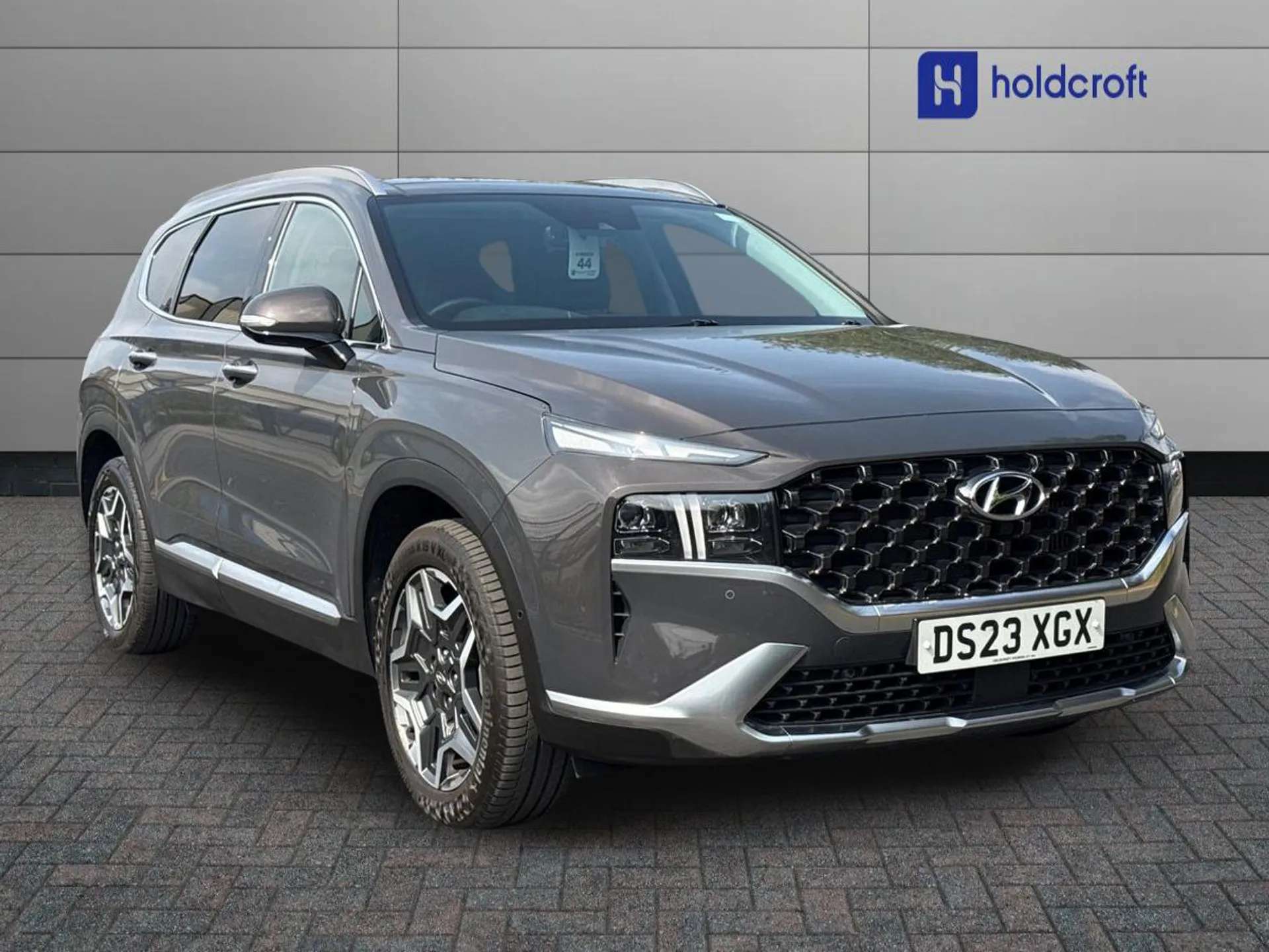 A 2023 HYUNDAI SANTA FE 1.6 TGDi Hybrid Ultimate 5dr 4WD Auto - ZERO DEPOSIT FINANCE & CASHBACK AVAILABLE A 2023 HYUNDAI SANTA FE 1.6 TGDi Hybrid Ultimate 5dr 4WD Auto - ZERO DEPOSIT FINANCE & CASHBACK AVAILABLE