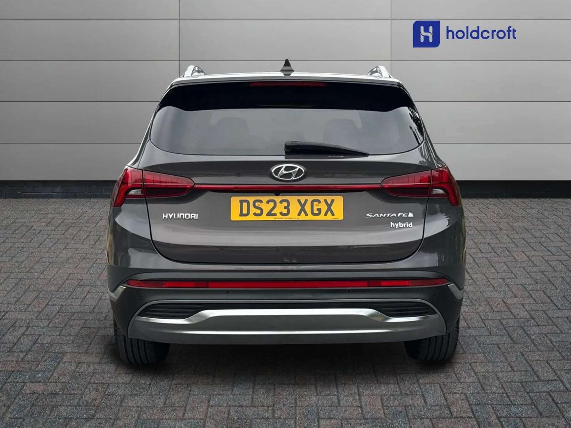 A 2023 HYUNDAI SANTA FE 1.6 TGDi Hybrid Ultimate 5dr 4WD Auto - ZERO DEPOSIT FINANCE & CASHBACK AVAILABLE A 2023 HYUNDAI SANTA FE 1.6 TGDi Hybrid Ultimate 5dr 4WD Auto - ZERO DEPOSIT FINANCE & CASHBACK AVAILABLE