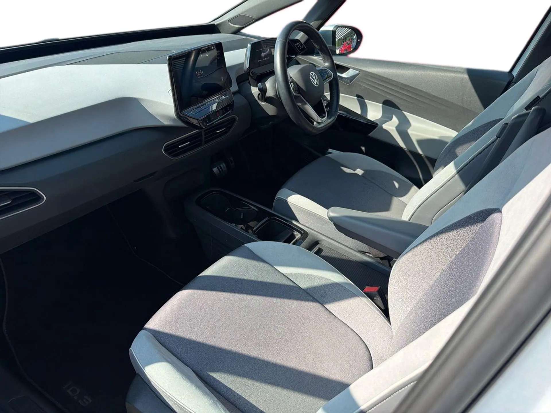 A 2021 VOLKSWAGEN ID.3 150kW Style Pro Performance 58kWh 5dr Auto A 2021 VOLKSWAGEN ID.3 150kW Style Pro Performance 58kWh 5dr Auto