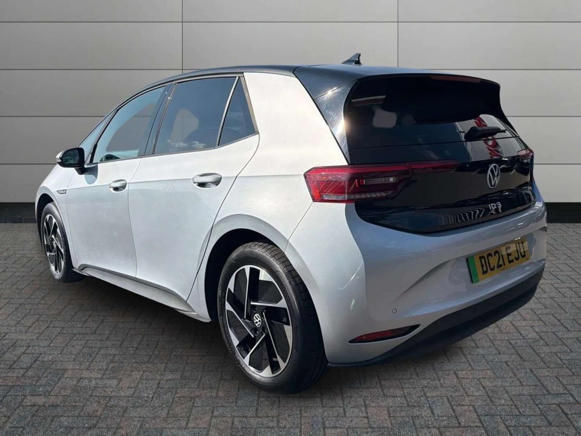 A 2021 VOLKSWAGEN ID.3 150kW Style Pro Performance 58kWh 5dr Auto A 2021 VOLKSWAGEN ID.3 150kW Style Pro Performance 58kWh 5dr Auto