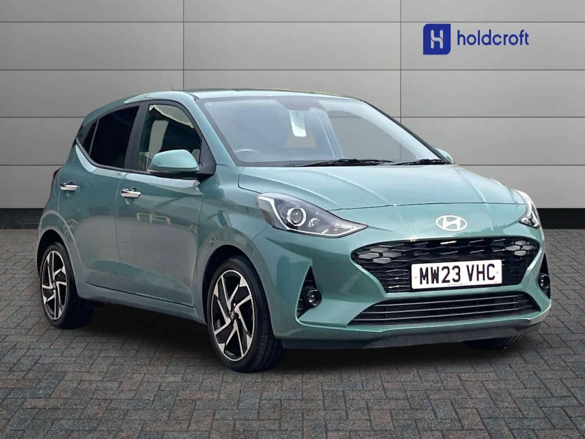 A 2023 HYUNDAI I10 1.2 MPi Premium 5dr Auto - ZERO DEPOSIT FINANCE AND CASHBACK AVAILABLE A 2023 HYUNDAI I10 1.2 MPi Premium 5dr Auto - ZERO DEPOSIT FINANCE AND CASHBACK AVAILABLE