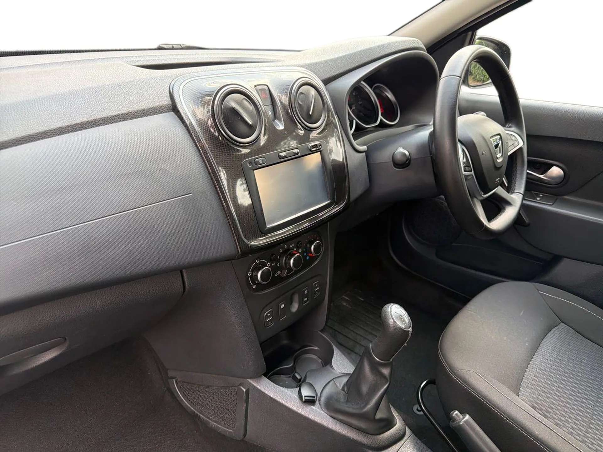 A 2017 DACIA SANDERO 1.5 dCi Laureate 5dr A 2017 DACIA SANDERO 1.5 dCi Laureate 5dr