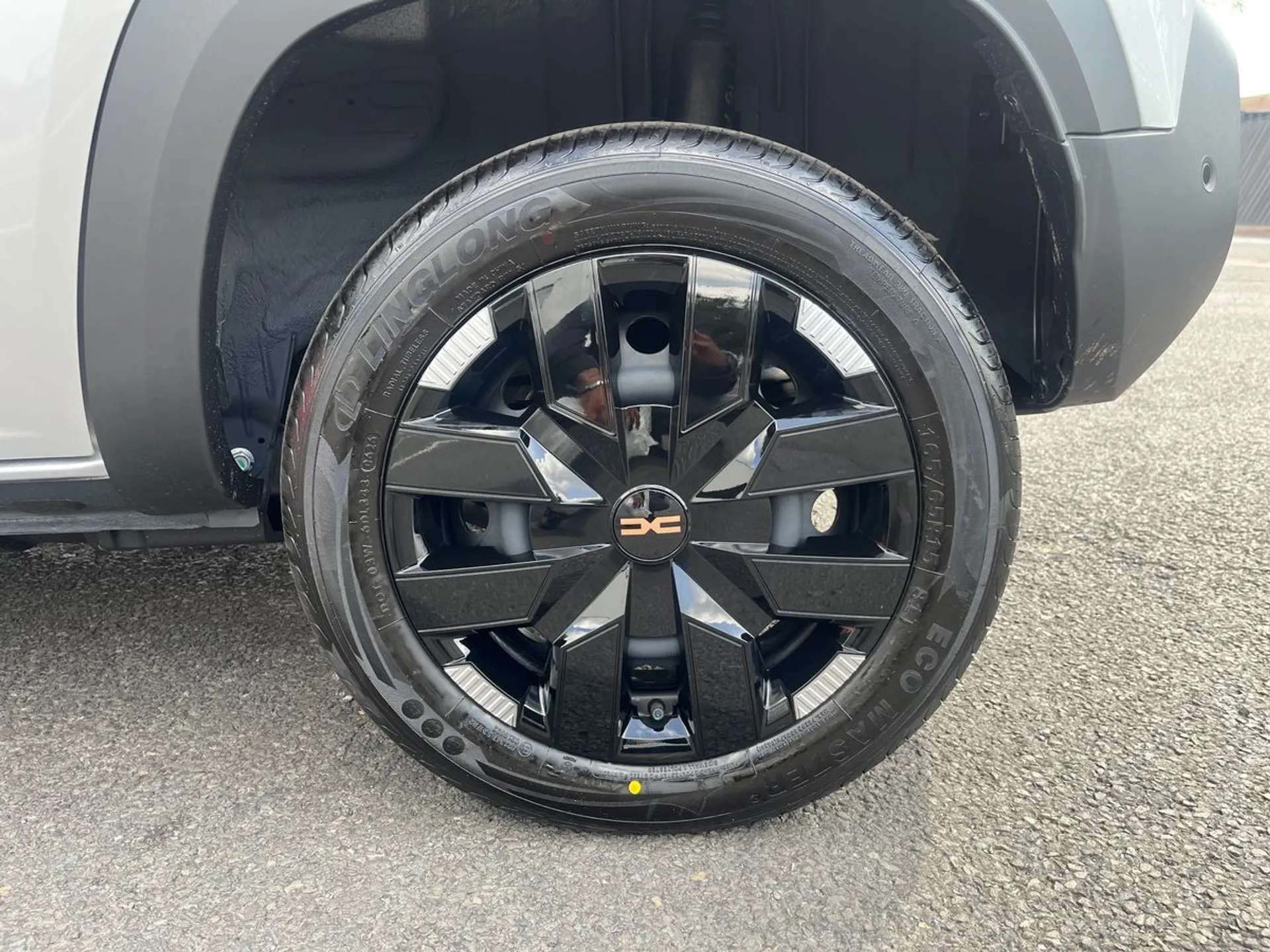 A 2026 DACIA SPRING 24kWh Extreme 100 75kW 5dr Auto A 2026 DACIA SPRING 24kWh Extreme 100 75kW 5dr Auto