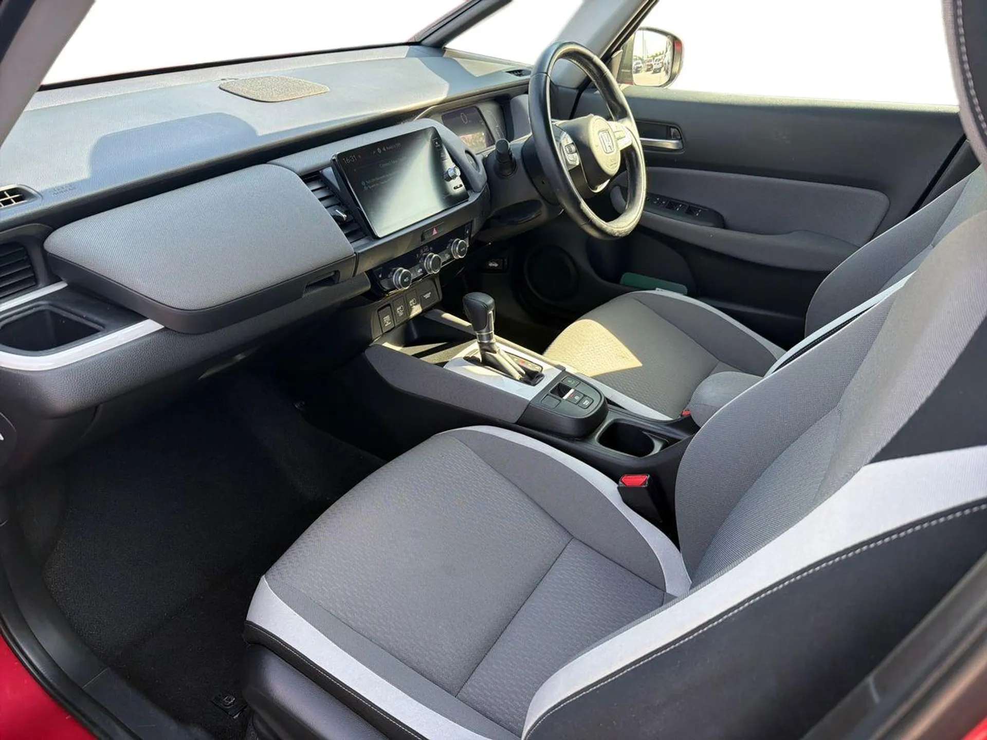 A 2021 HONDA JAZZ 1.5 i-MMD Hybrid Crosstar EX 5dr eCVT A 2021 HONDA JAZZ 1.5 i-MMD Hybrid Crosstar EX 5dr eCVT