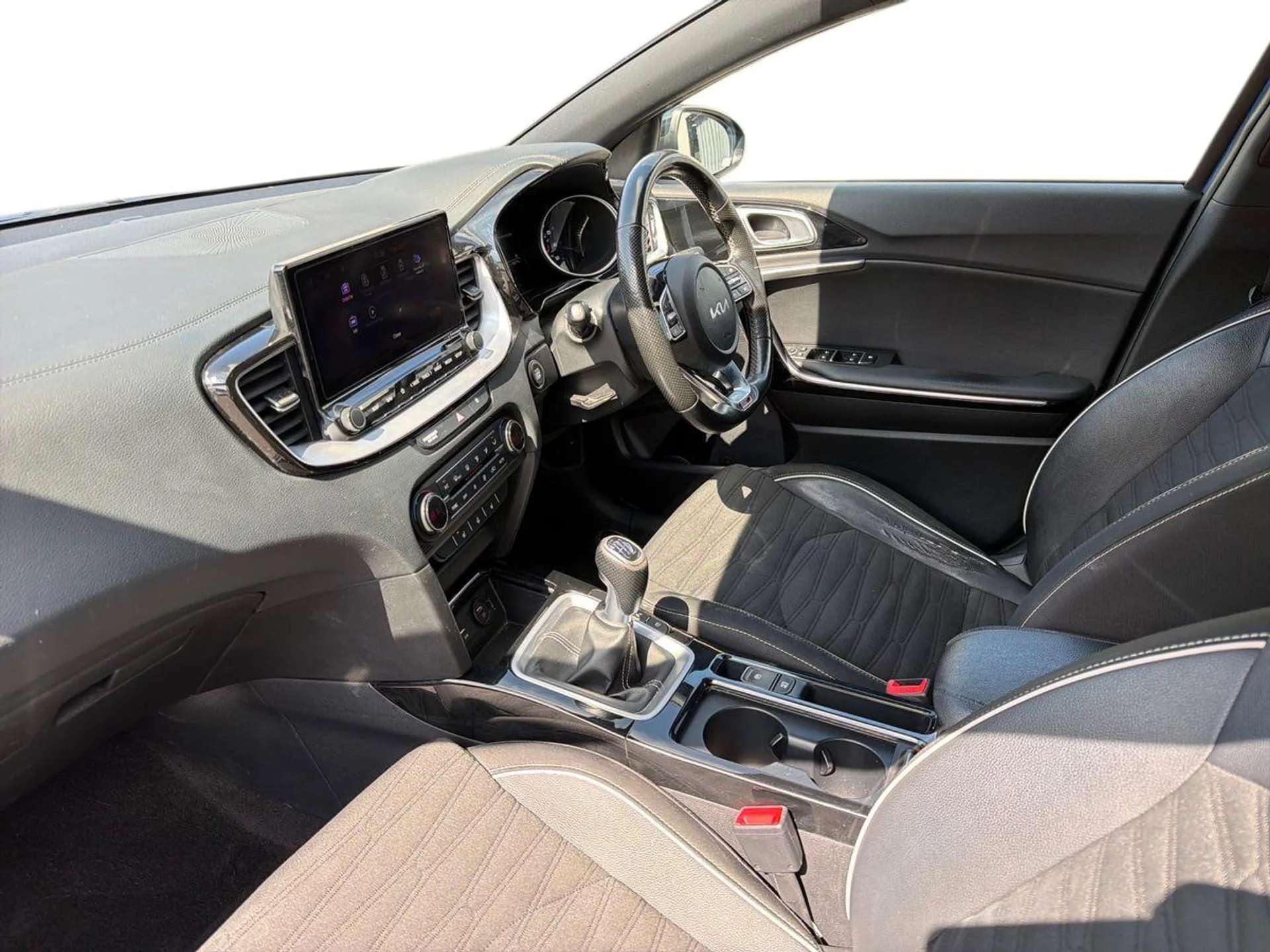 A 2022 KIA PRO CEED 1.5T GDi ISG GT-Line 5dr A 2022 KIA PRO CEED 1.5T GDi ISG GT-Line 5dr