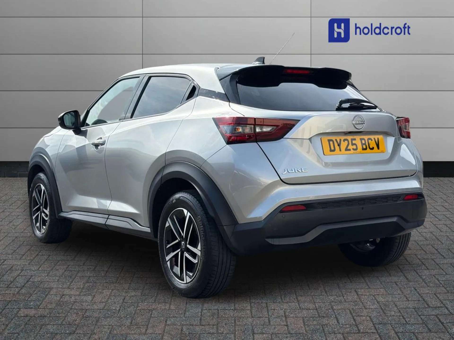 A 2025 NISSAN JUKE 1.0 DiG-T N-Connecta 5dr A 2025 NISSAN JUKE 1.0 DiG-T N-Connecta 5dr