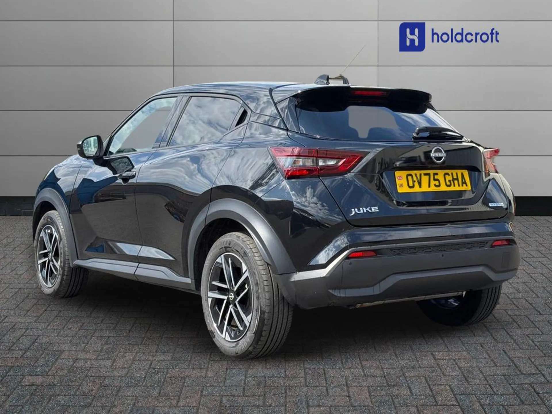 A 2025 NISSAN JUKE 1.6 Hybrid N-Connecta 5dr Auto A 2025 NISSAN JUKE 1.6 Hybrid N-Connecta 5dr Auto