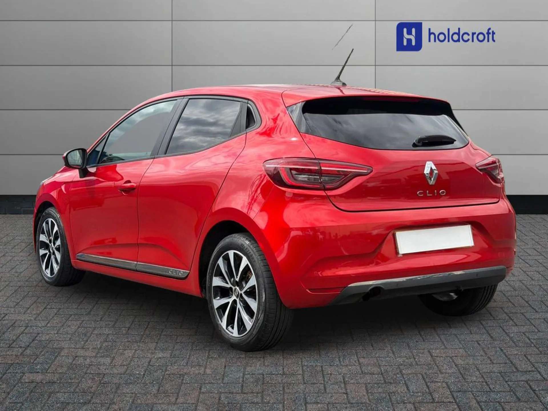 A 2020 RENAULT CLIO 1.0 TCe 100 Iconic 5dr A 2020 RENAULT CLIO 1.0 TCe 100 Iconic 5dr
