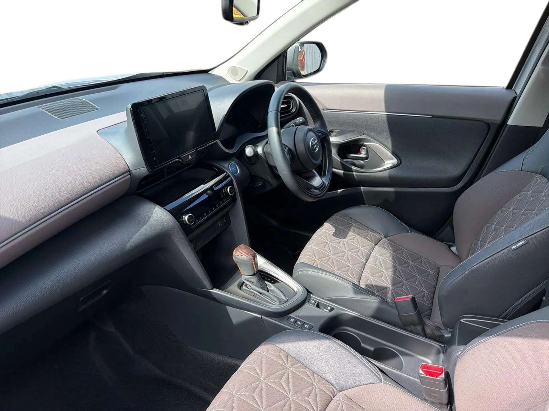 A 2022 TOYOTA YARIS CROSS 1.5 Hybrid Excel 5dr CVT A 2022 TOYOTA YARIS CROSS 1.5 Hybrid Excel 5dr CVT