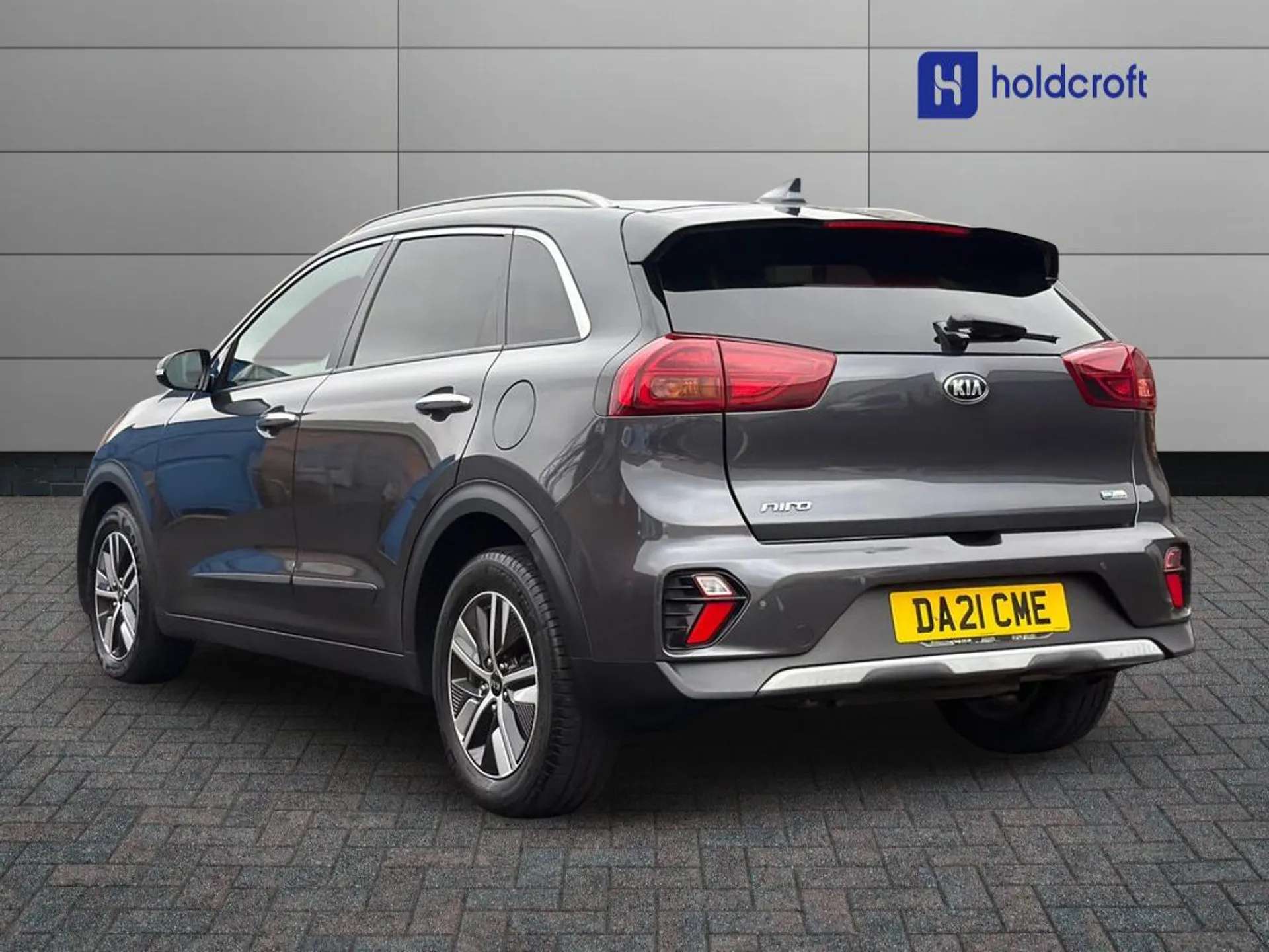 A 2021 KIA NIRO 1.6 GDi Hybrid 2 5dr DCT A 2021 KIA NIRO 1.6 GDi Hybrid 2 5dr DCT