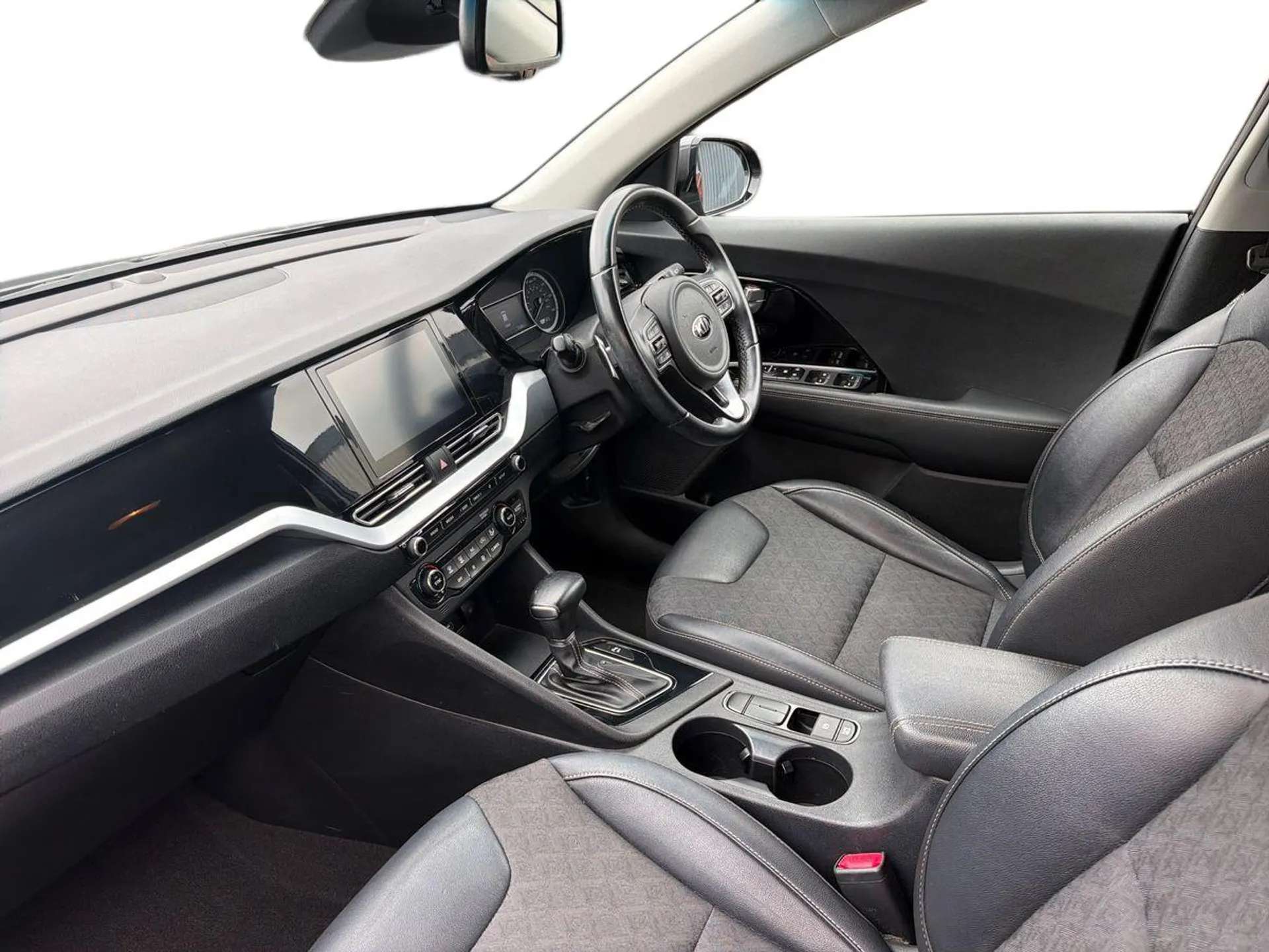 A 2021 KIA NIRO 1.6 GDi Hybrid 2 5dr DCT A 2021 KIA NIRO 1.6 GDi Hybrid 2 5dr DCT