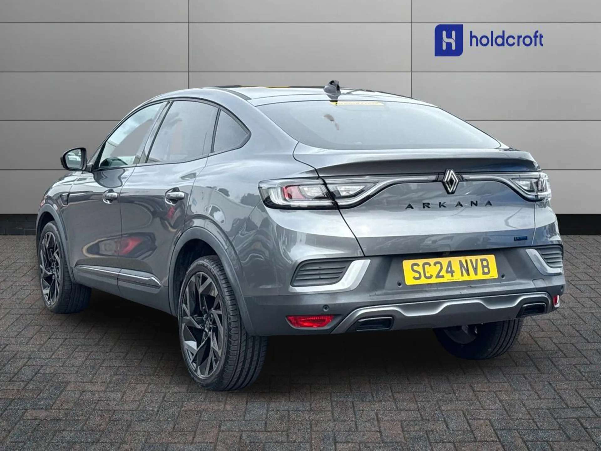 A 2024 RENAULT ARKANA 1.6 E-Tech FHEV 145 Esprit Alpine 5dr Auto A 2024 RENAULT ARKANA 1.6 E-Tech FHEV 145 Esprit Alpine 5dr Auto