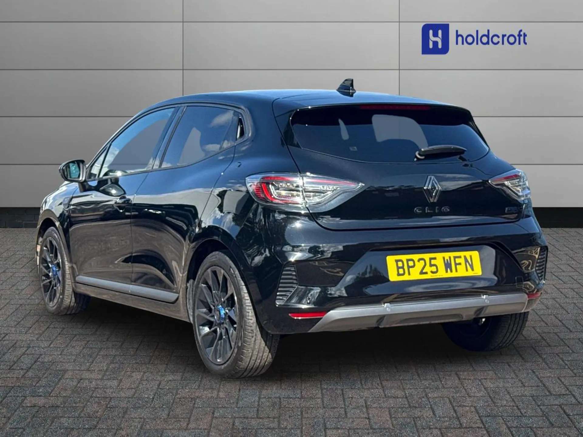 A 2025 RENAULT CLIO 1.6 E-TECH full hybrid 145 Esprit Alpine 5dr Auto A 2025 RENAULT CLIO 1.6 E-TECH full hybrid 145 Esprit Alpine 5dr Auto