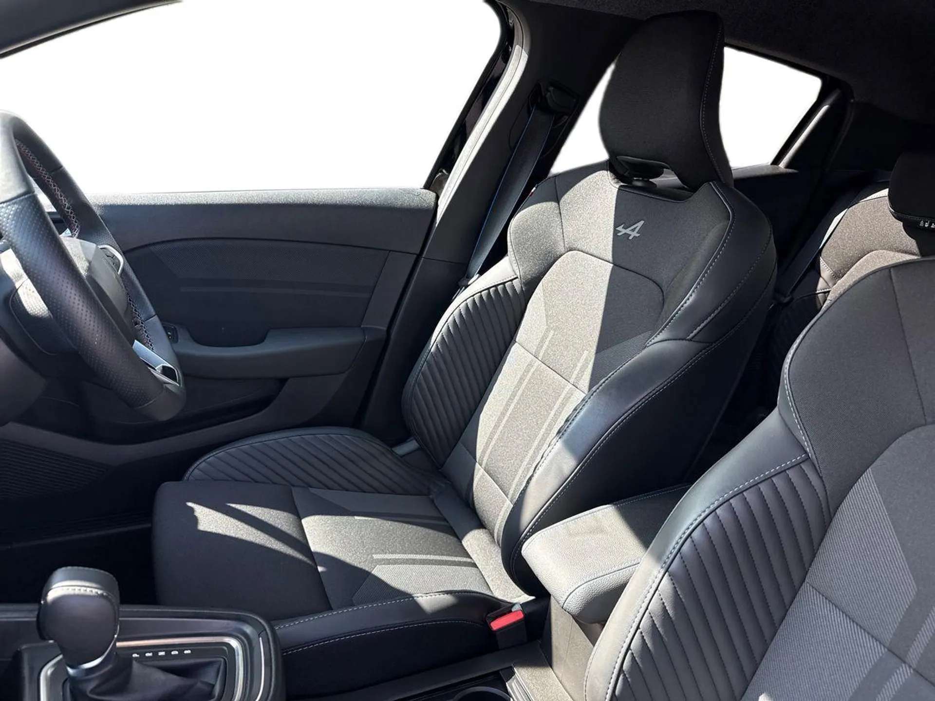 2025 RENAULT CLIO 2025 RENAULT CLIO