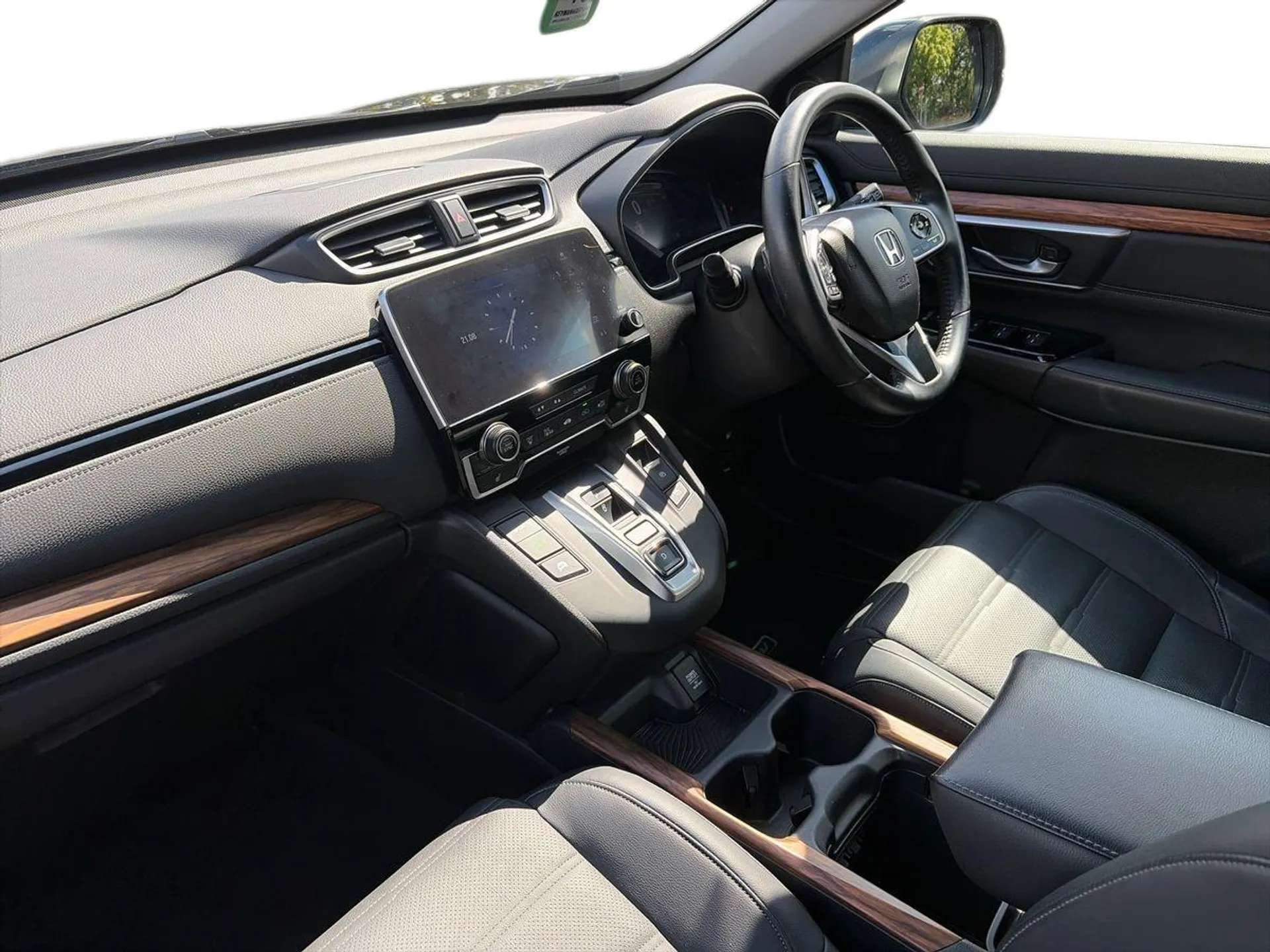 A 2019 HONDA CR-V 2.0 i-MMD Hybrid SR 2WD 5dr eCVT A 2019 HONDA CR-V 2.0 i-MMD Hybrid SR 2WD 5dr eCVT