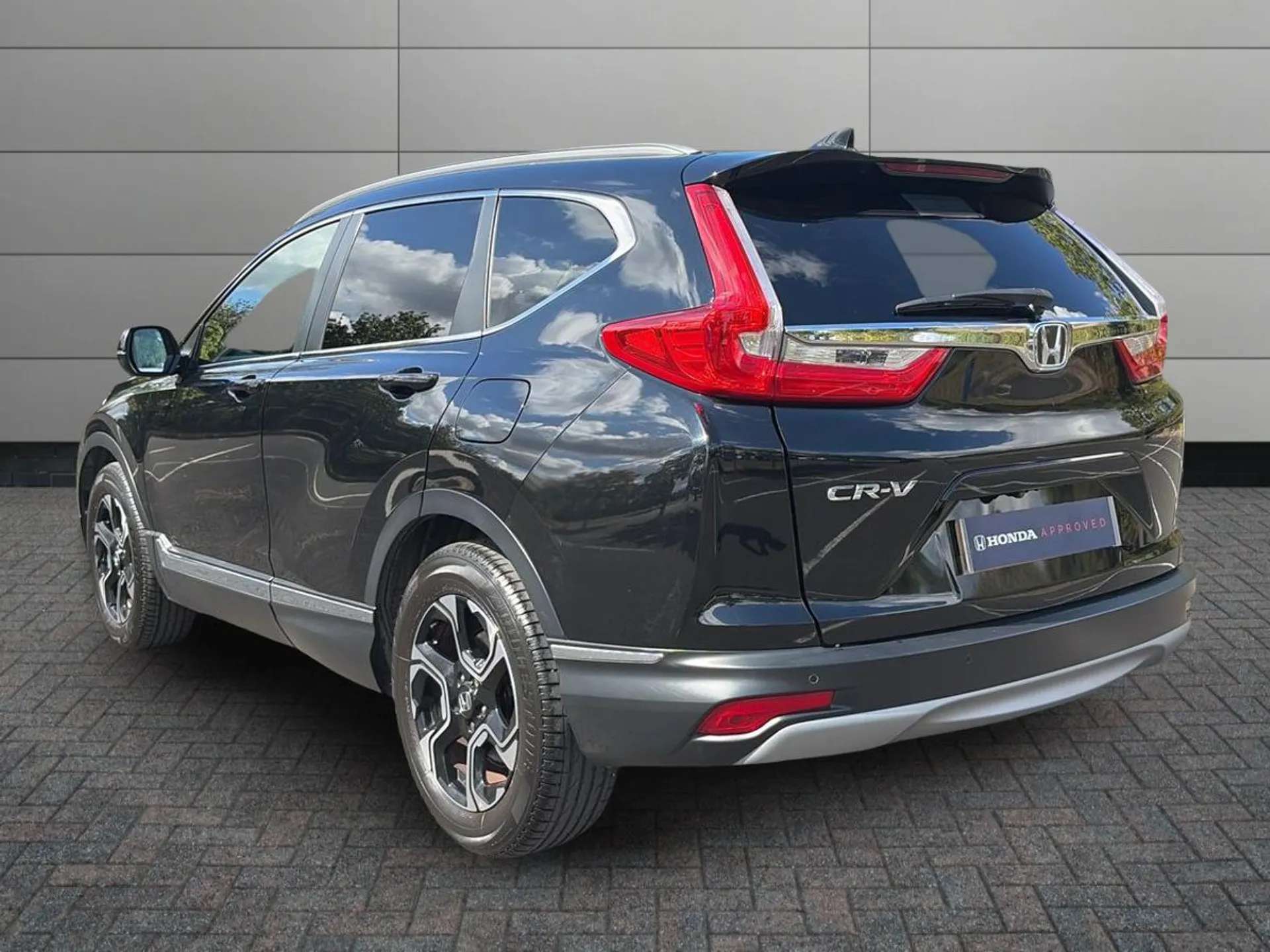 A 2019 HONDA CR-V 2.0 i-MMD Hybrid SR 2WD 5dr eCVT A 2019 HONDA CR-V 2.0 i-MMD Hybrid SR 2WD 5dr eCVT