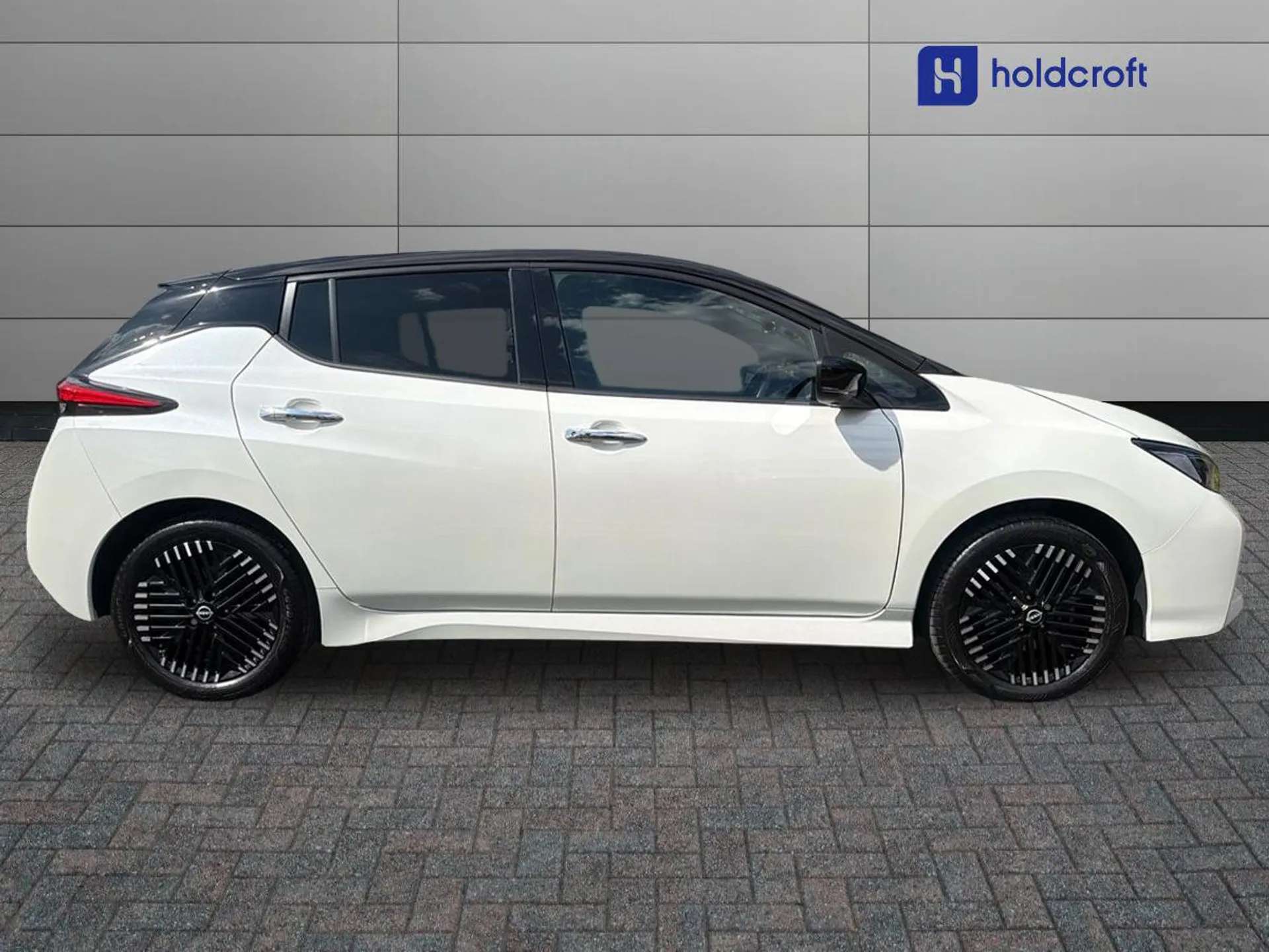 A 2022 NISSAN LEAF 110kW N-Connecta 39kWh 5dr Auto A 2022 NISSAN LEAF 110kW N-Connecta 39kWh 5dr Auto