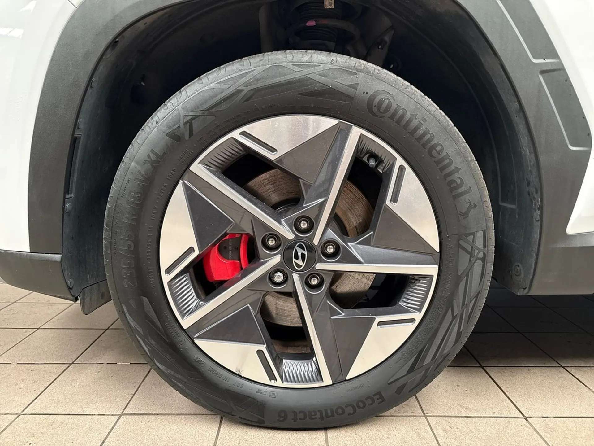 A 2024 HYUNDAI TUCSON 1.6T Hybrid Premium 5dr Auto A 2024 HYUNDAI TUCSON 1.6T Hybrid Premium 5dr Auto