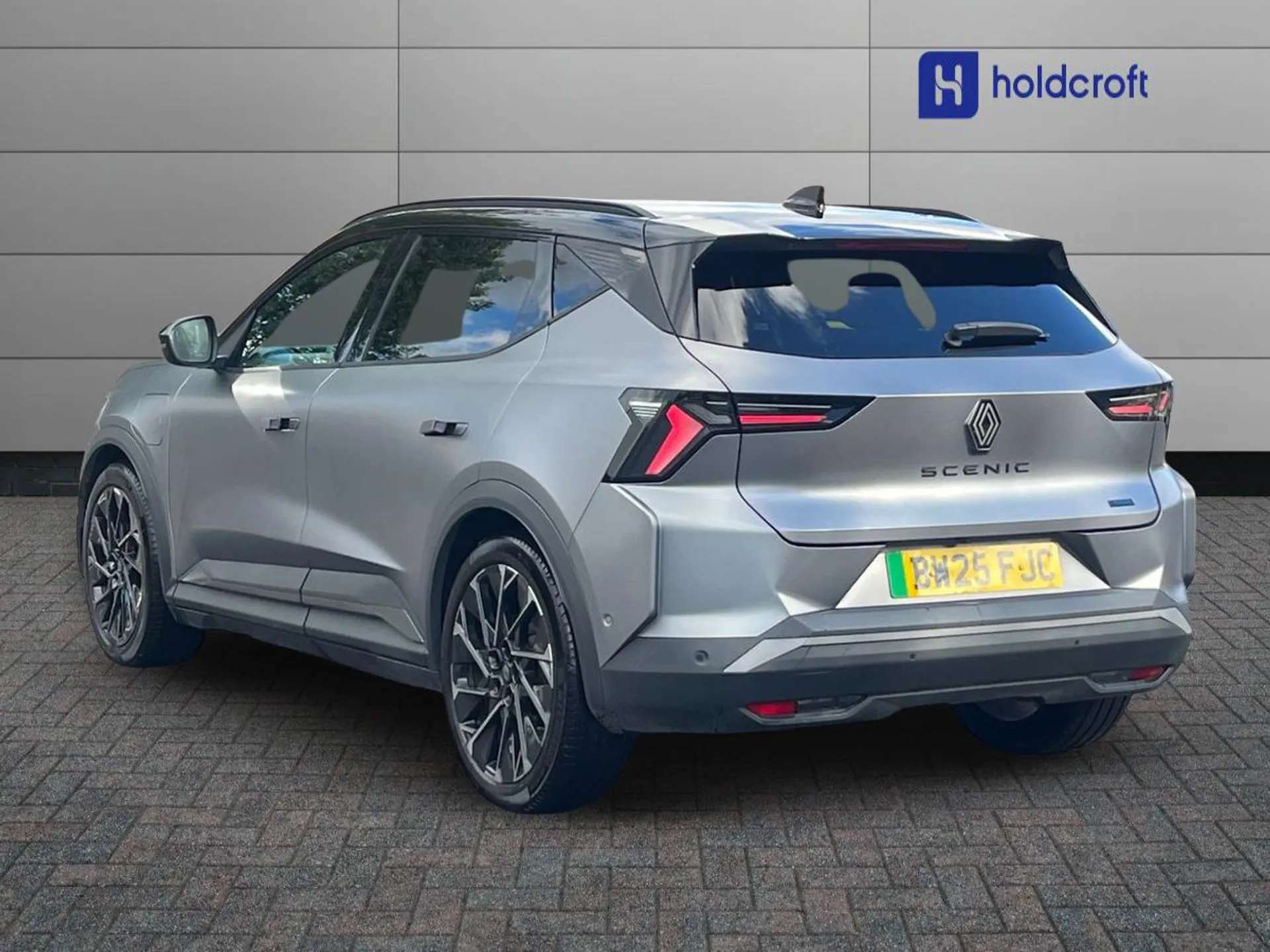 A 2025 RENAULT SCENIC E-TECH 160kW Esprit Alpine 87kWh Long Range 5dr Auto A 2025 RENAULT SCENIC E-TECH 160kW Esprit Alpine 87kWh Long Range 5dr Auto