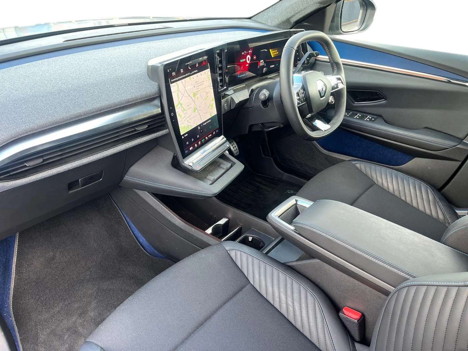 A 2025 RENAULT SCENIC E-TECH 160kW Esprit Alpine 87kWh Long Range 5dr Auto A 2025 RENAULT SCENIC E-TECH 160kW Esprit Alpine 87kWh Long Range 5dr Auto