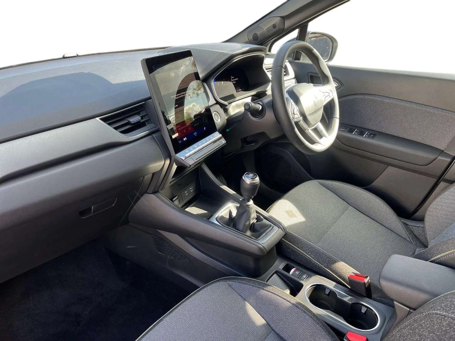 A 2025 RENAULT SYMBIOZ 1.3 TCe 140 Techno 5dr A 2025 RENAULT SYMBIOZ 1.3 TCe 140 Techno 5dr