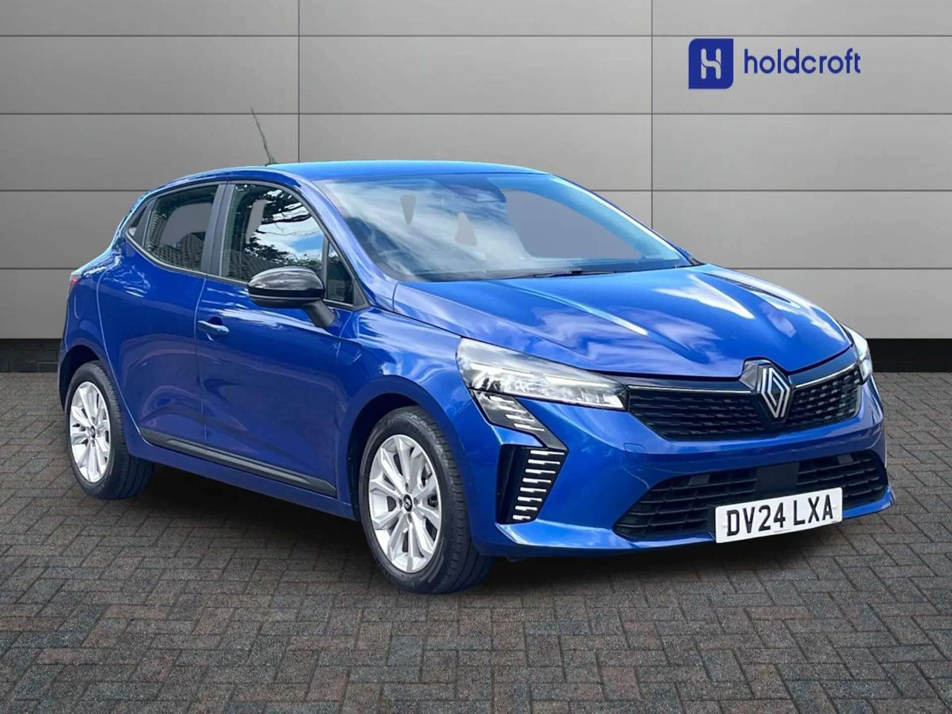 A 2024 RENAULT CLIO 1.0 TCe 90 Evolution 5dr A 2024 RENAULT CLIO 1.0 TCe 90 Evolution 5dr