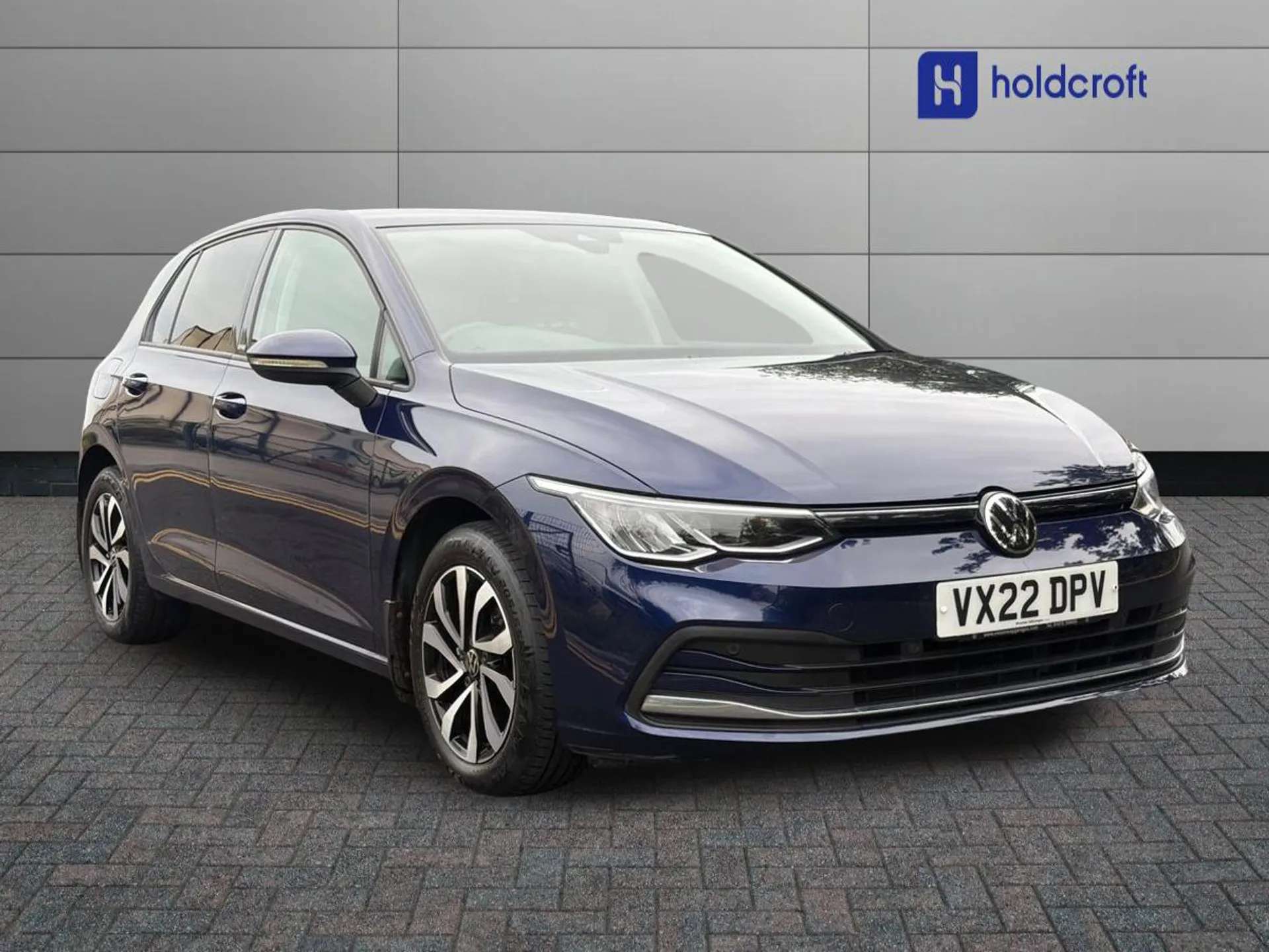A 2022 VOLKSWAGEN GOLF 1.5 TSI Active 5dr A 2022 VOLKSWAGEN GOLF 1.5 TSI Active 5dr