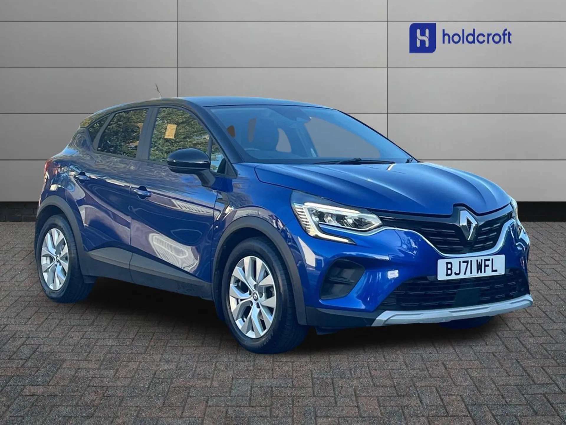 A 2021 RENAULT CAPTUR 1.0 TCE 90 Iconic 5dr A 2021 RENAULT CAPTUR 1.0 TCE 90 Iconic 5dr