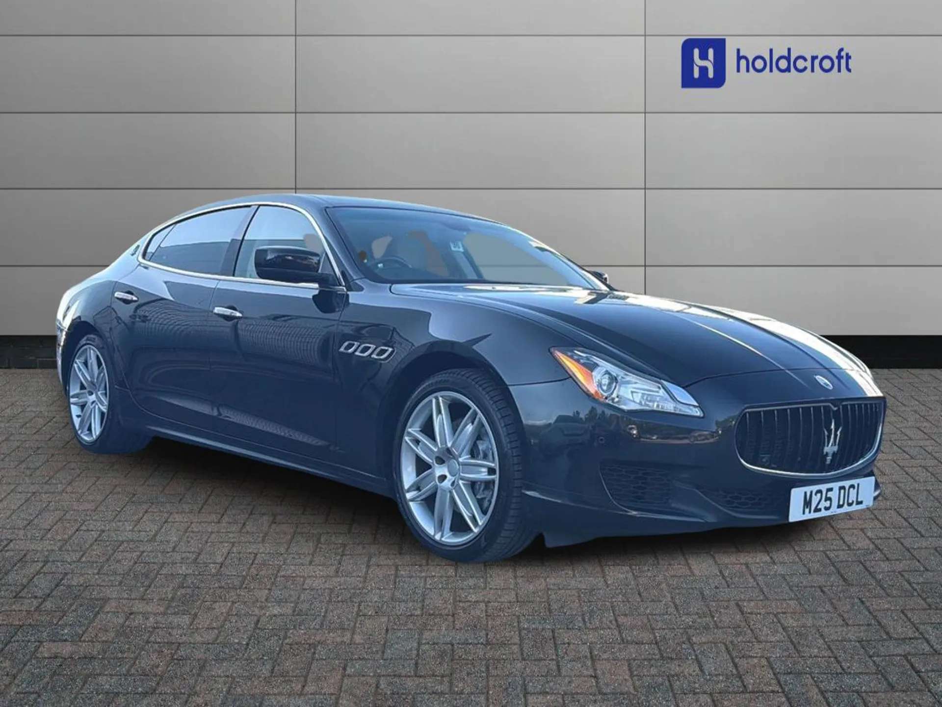 A 2015 MASERATI QUATTROPORTE V6d 4dr Auto A 2015 MASERATI QUATTROPORTE V6d 4dr Auto