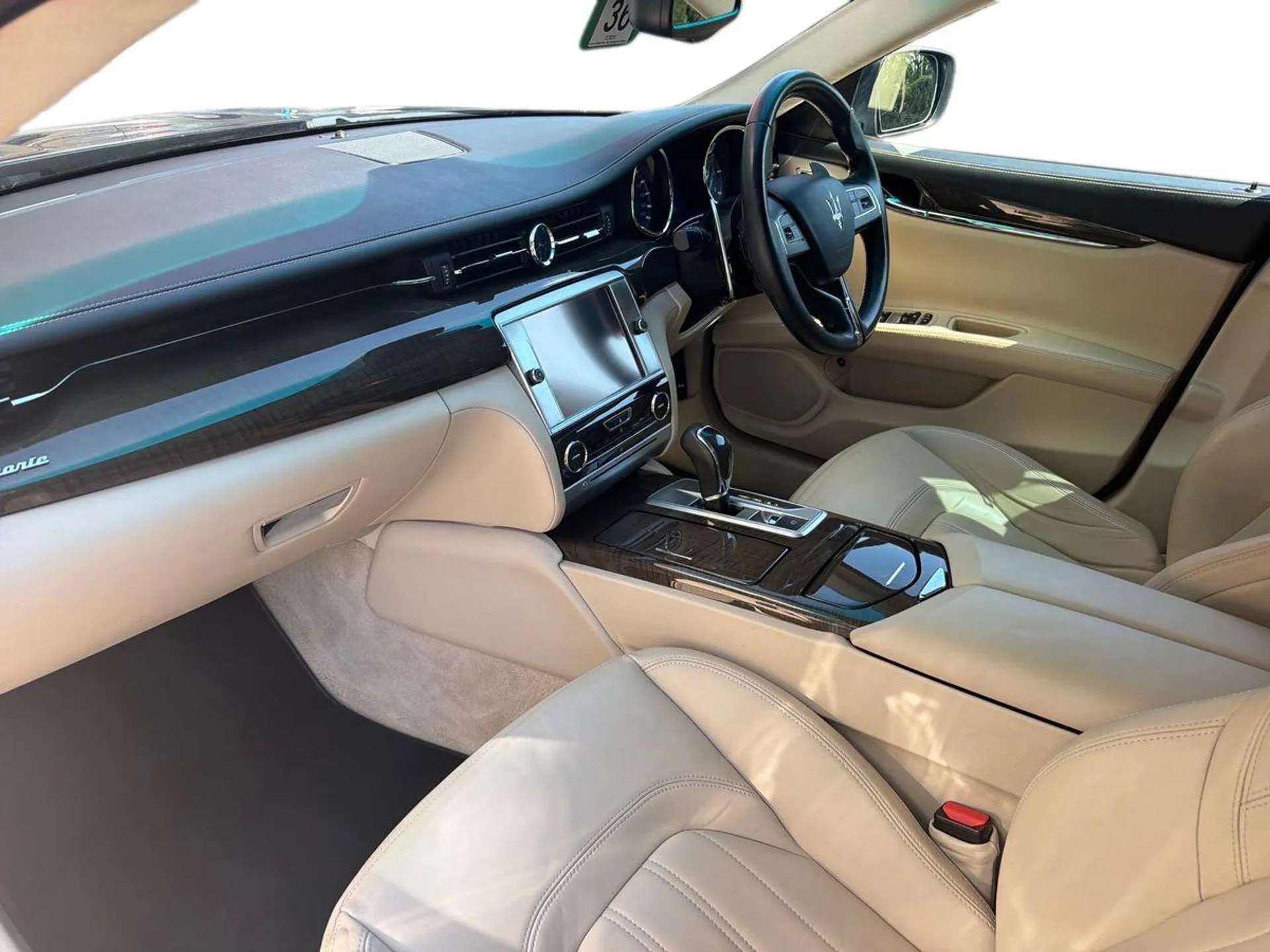 A 2015 MASERATI QUATTROPORTE V6d 4dr Auto A 2015 MASERATI QUATTROPORTE V6d 4dr Auto