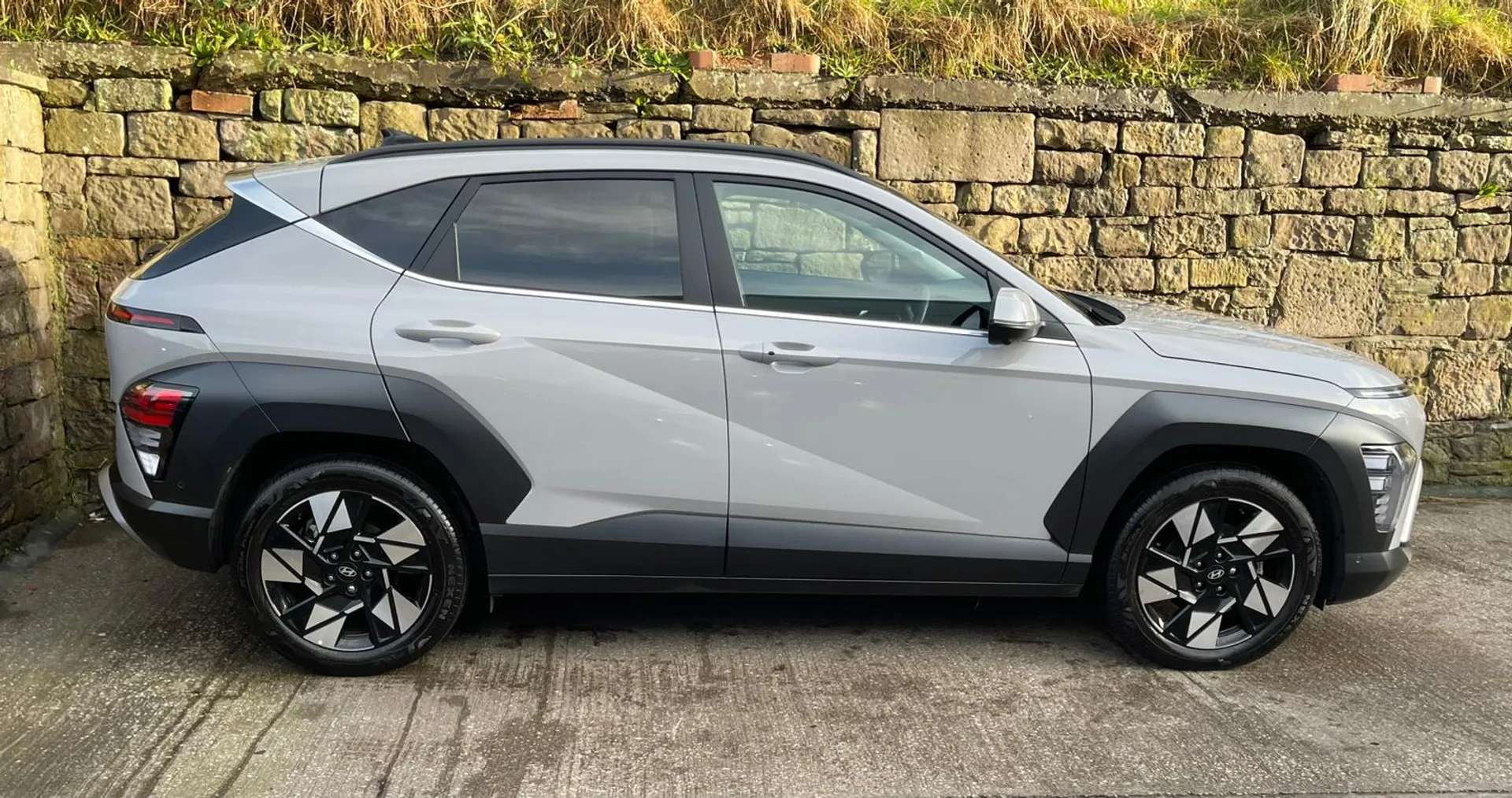A 2025 HYUNDAI KONA 1.6T 138 Ultimate 5dr âNAVâLEATHERâADAPTIVE CRUISEâ A 2025 HYUNDAI KONA 1.6T 138 Ultimate 5dr âNAVâLEATHERâADAPTIVE CRUISEâ