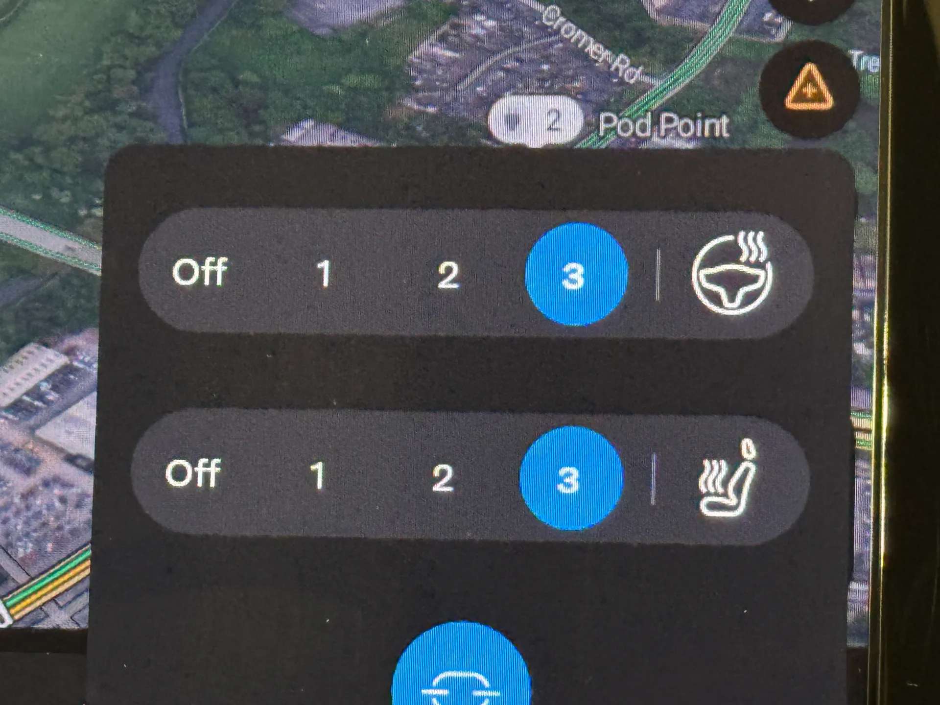 2025 VOLVO EC40 2025 VOLVO EC40