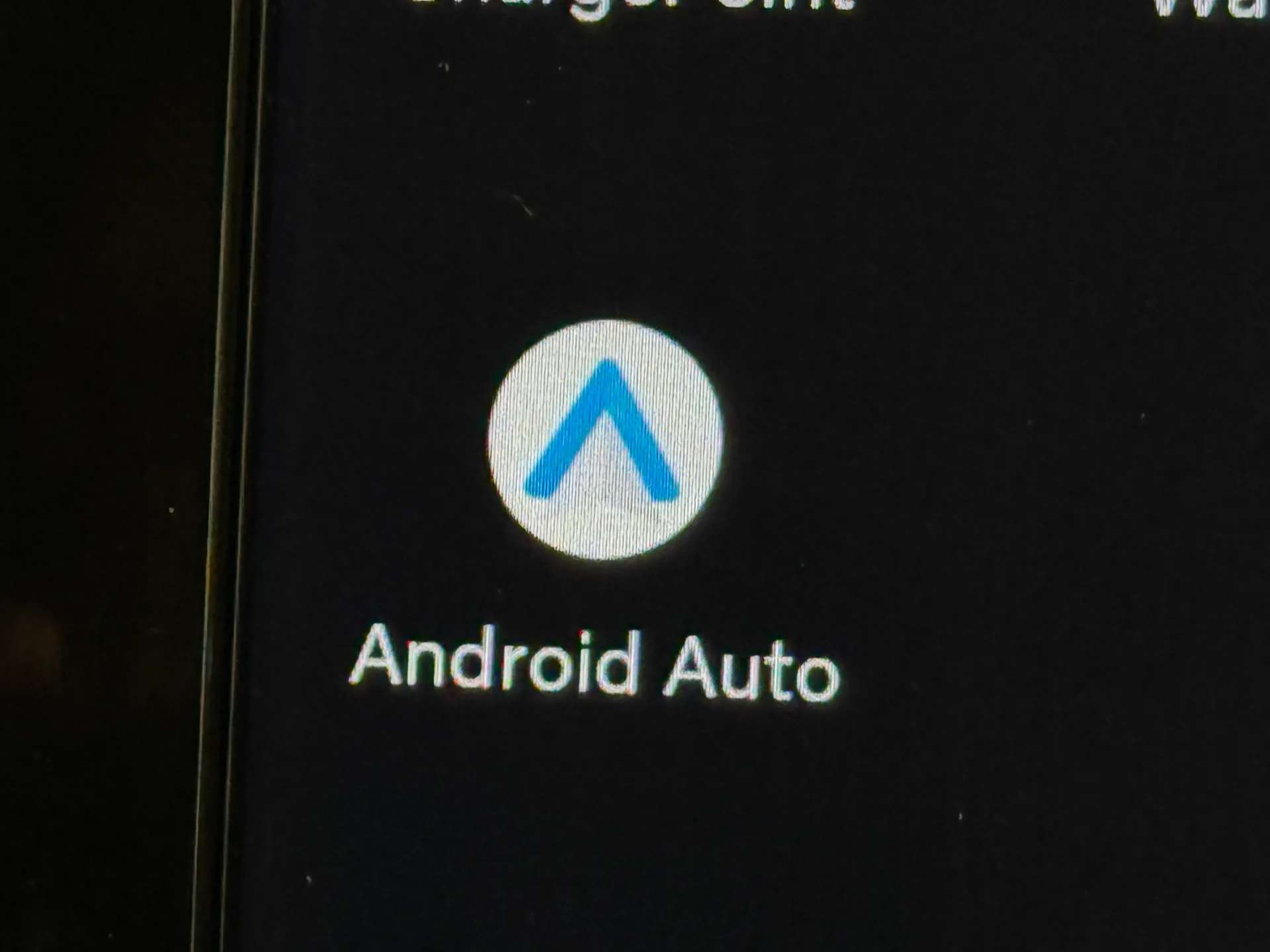 2025 VOLVO EC40 2025 VOLVO EC40