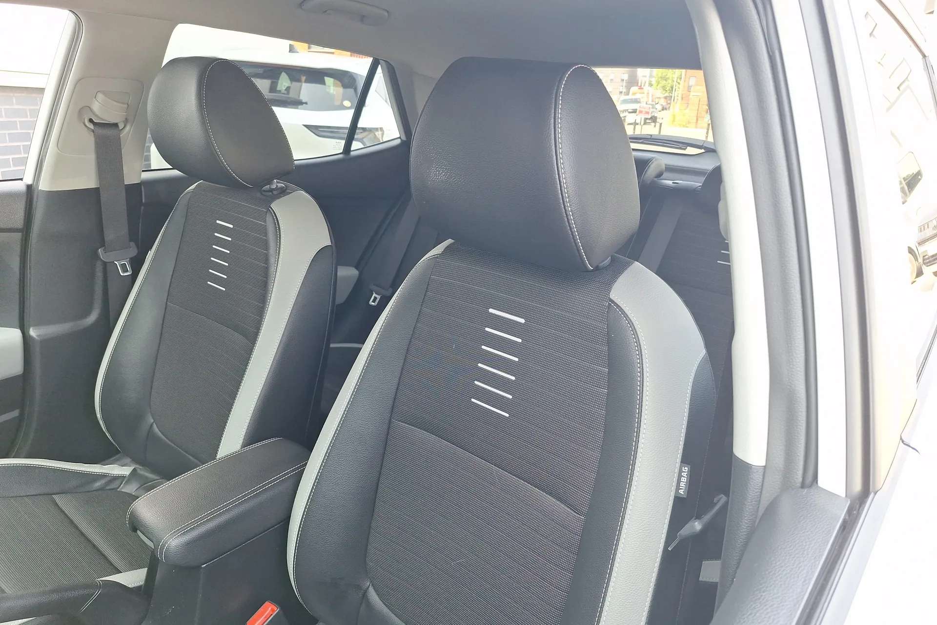 2022 KIA STONIC 2022 KIA STONIC