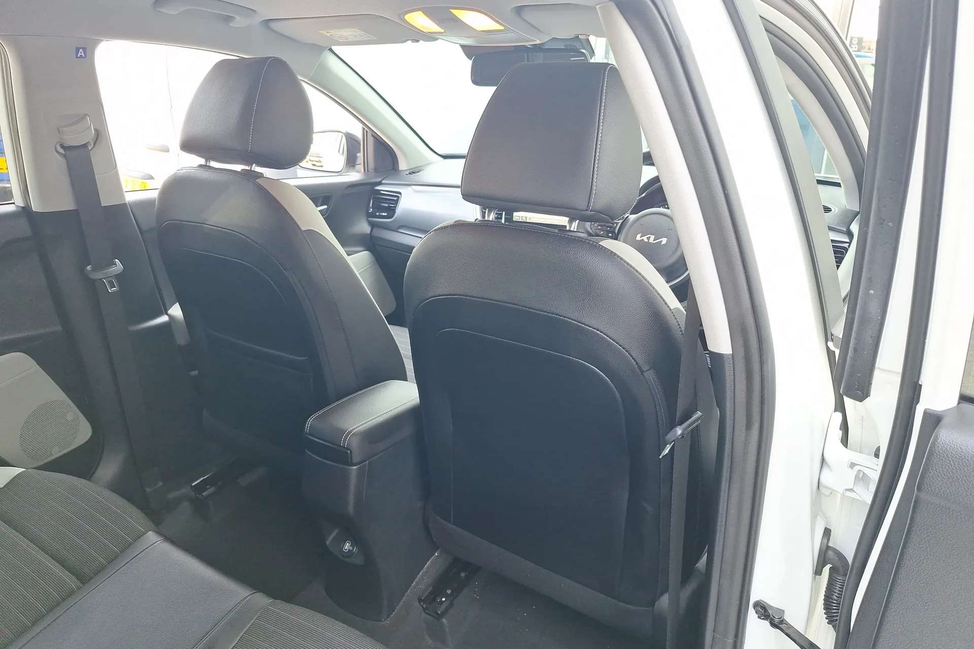 2022 KIA STONIC 2022 KIA STONIC