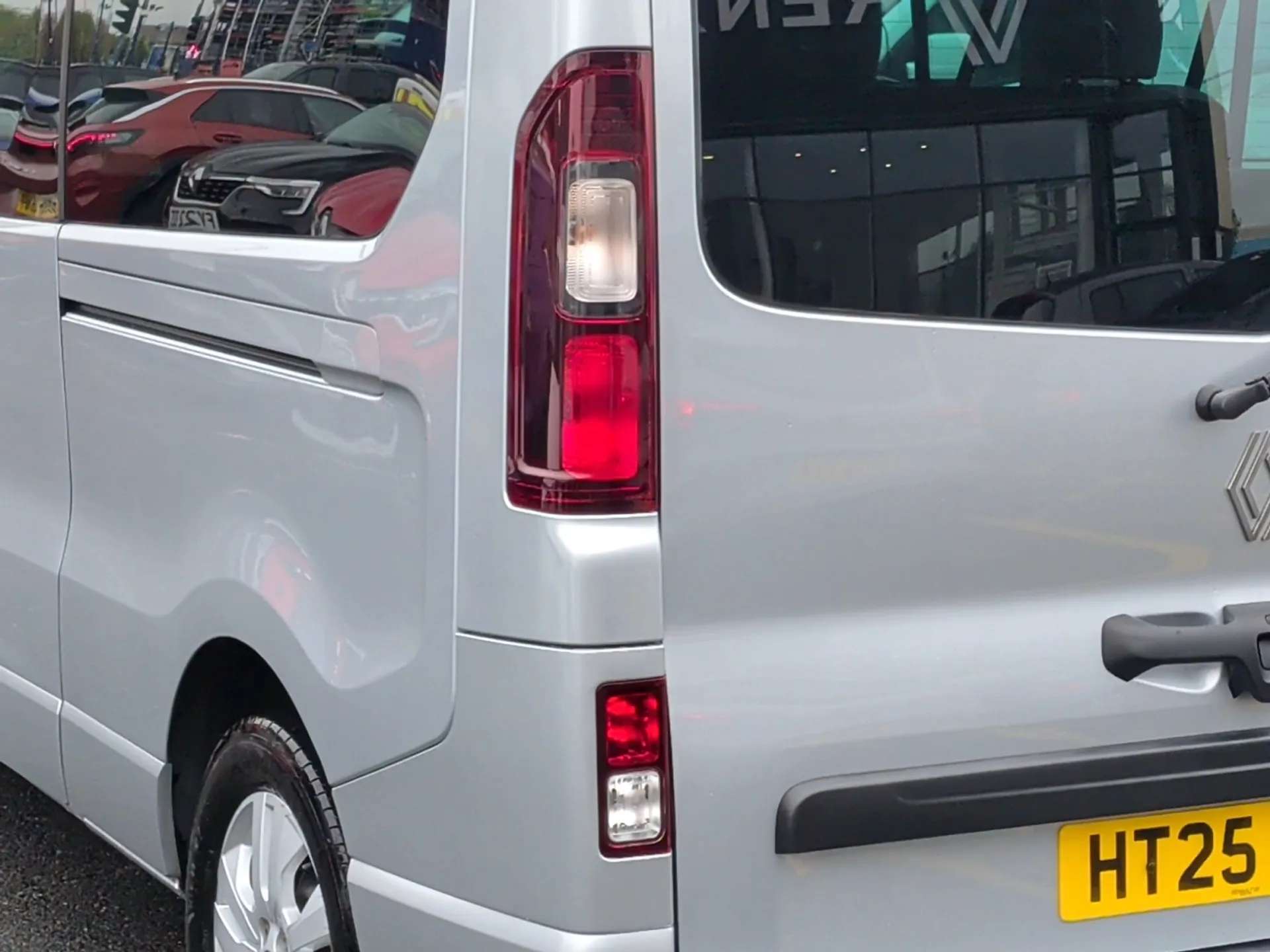 2025 RENAULT TRAFIC 2025 RENAULT TRAFIC