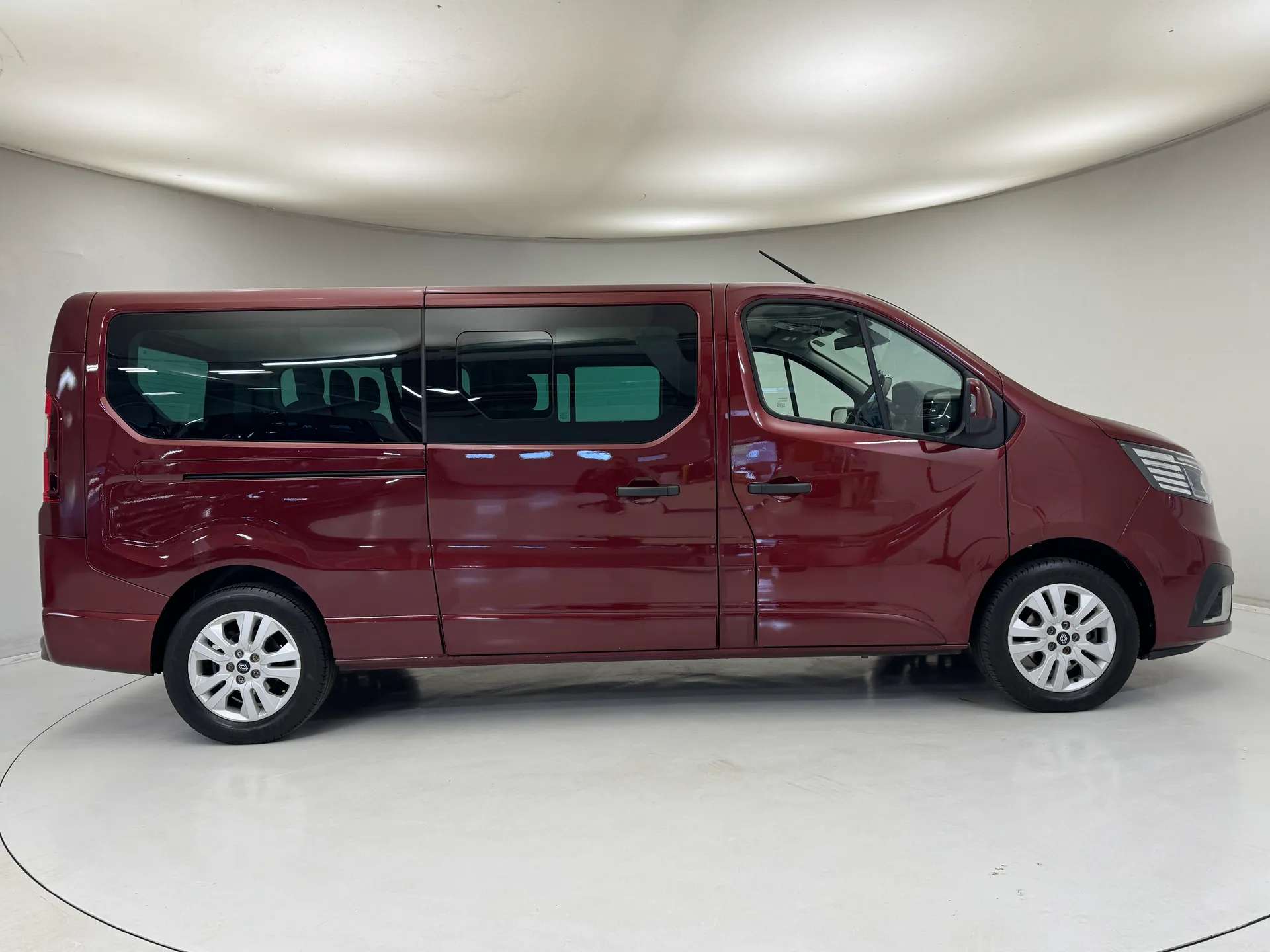 2025 RENAULT TRAFIC 2025 RENAULT TRAFIC