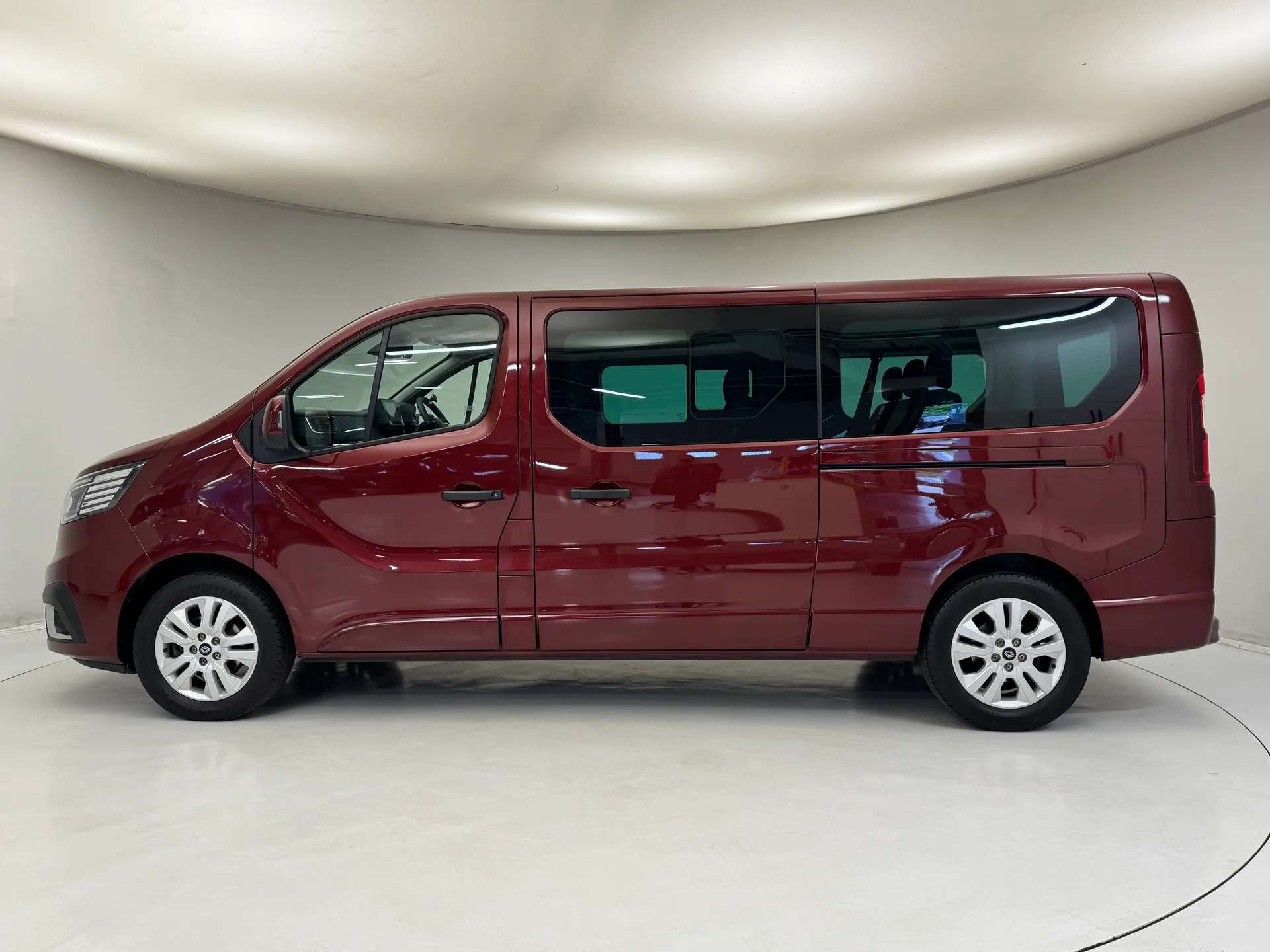 2025 RENAULT TRAFIC 2025 RENAULT TRAFIC