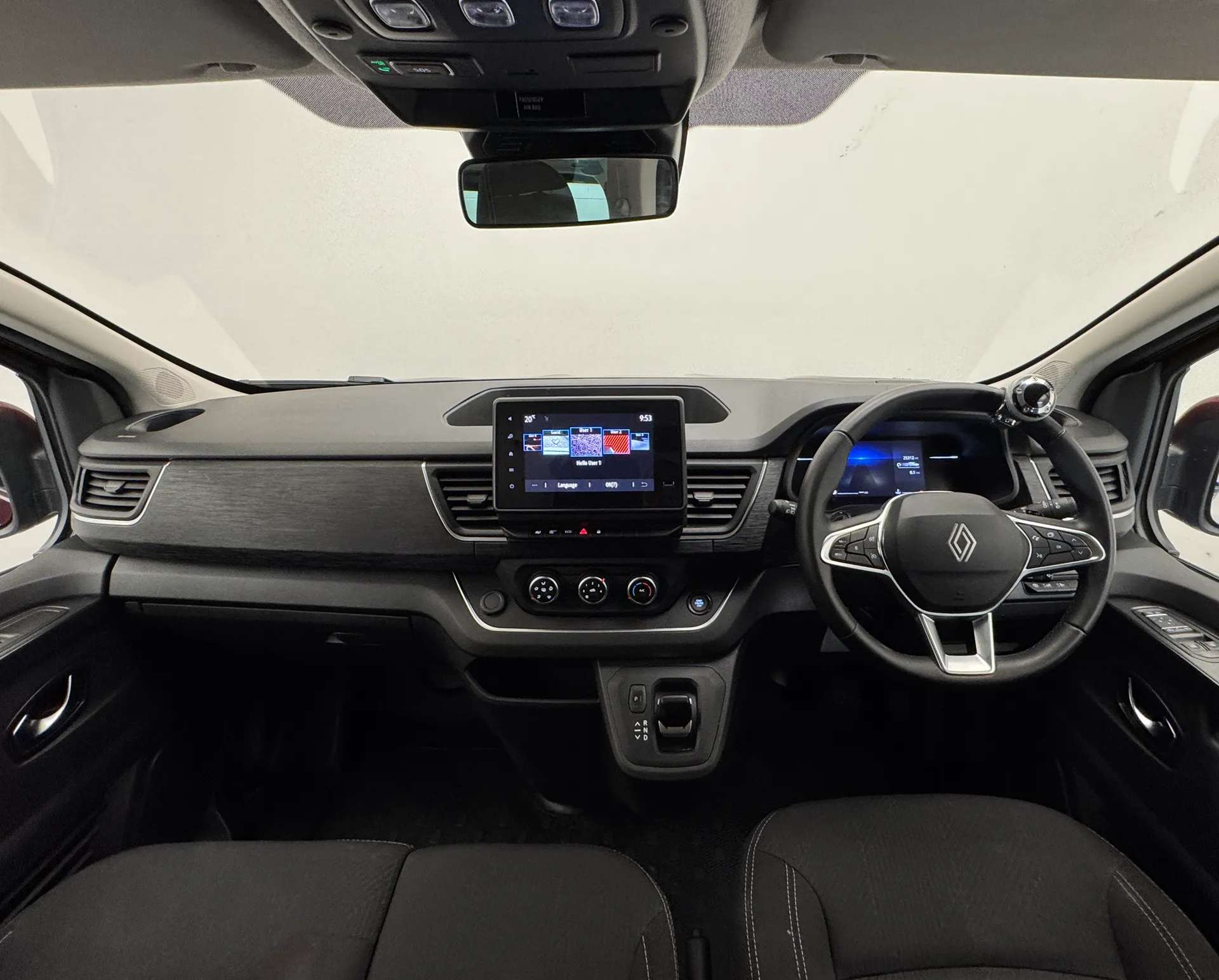 2025 RENAULT TRAFIC 2025 RENAULT TRAFIC