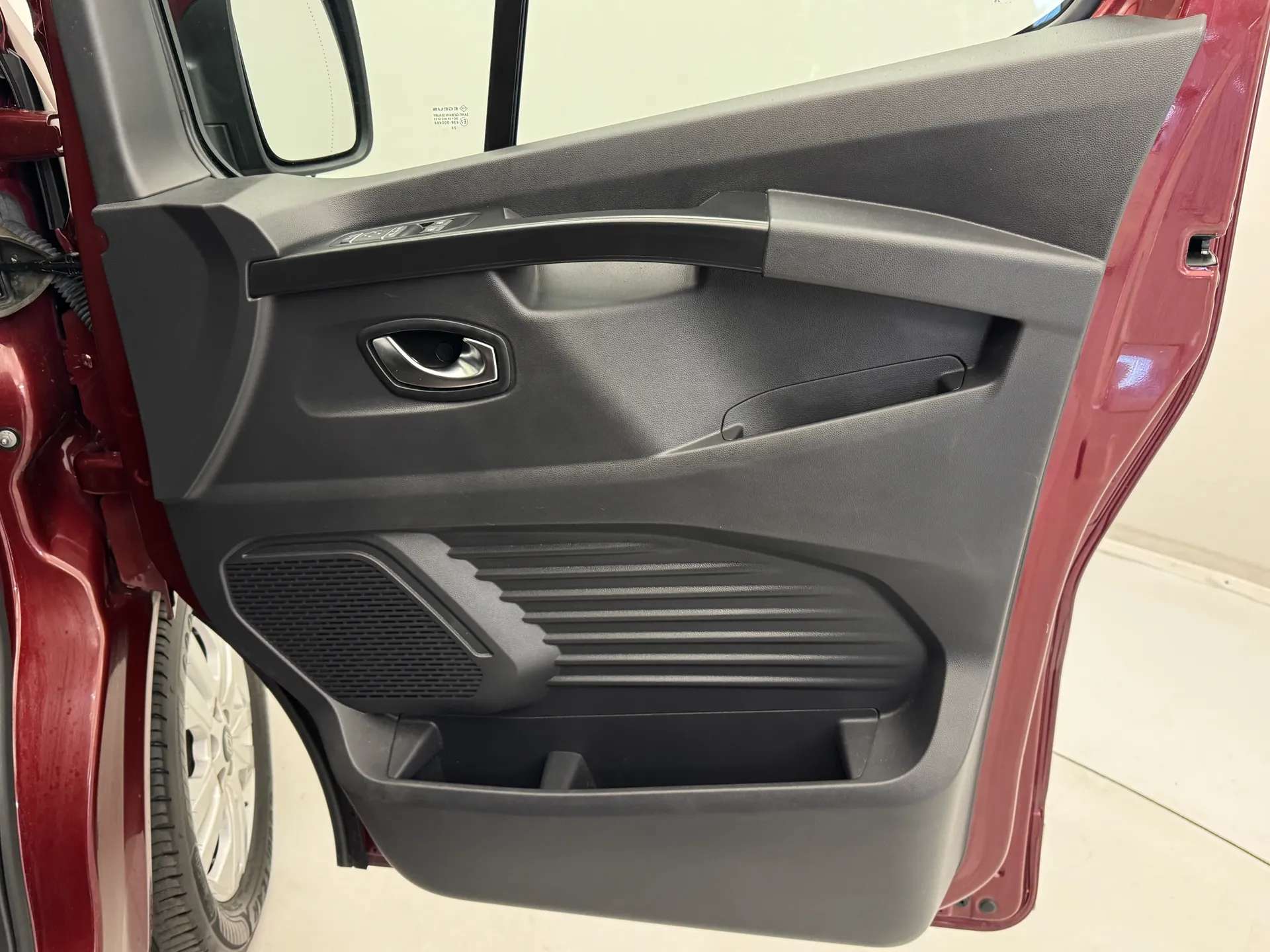 2025 RENAULT TRAFIC 2025 RENAULT TRAFIC