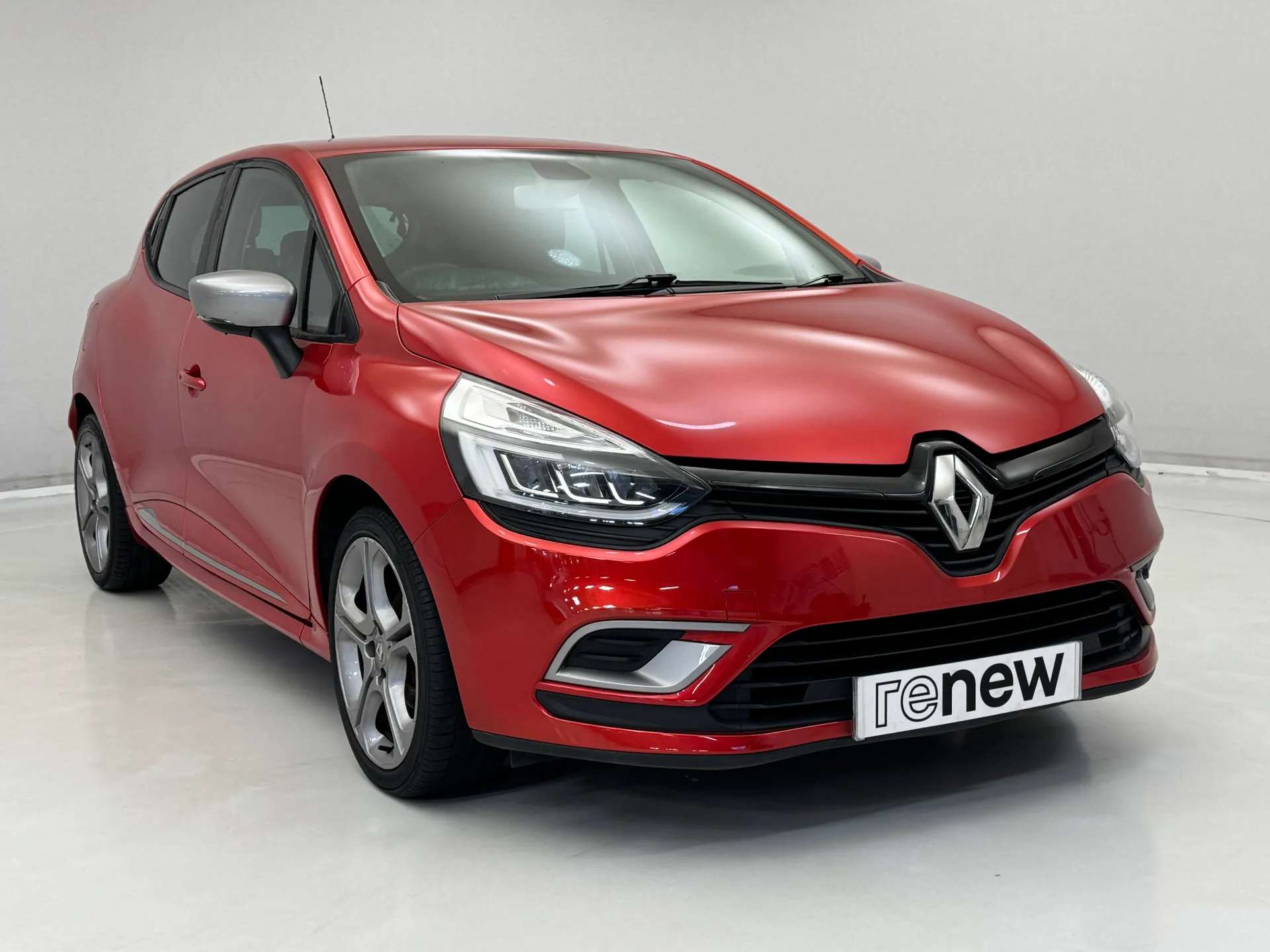 A 2019 RENAULT CLIO 0.9 TCE 90 GT Line 5dr A 2019 RENAULT CLIO 0.9 TCE 90 GT Line 5dr
