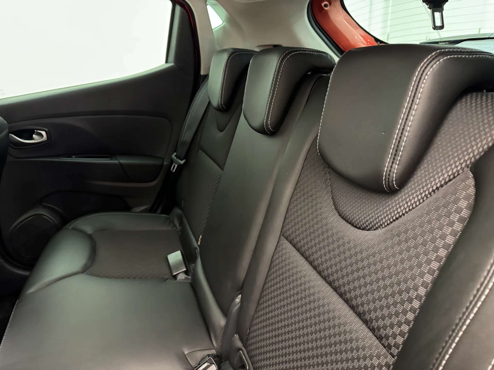 2019 RENAULT CLIO 2019 RENAULT CLIO