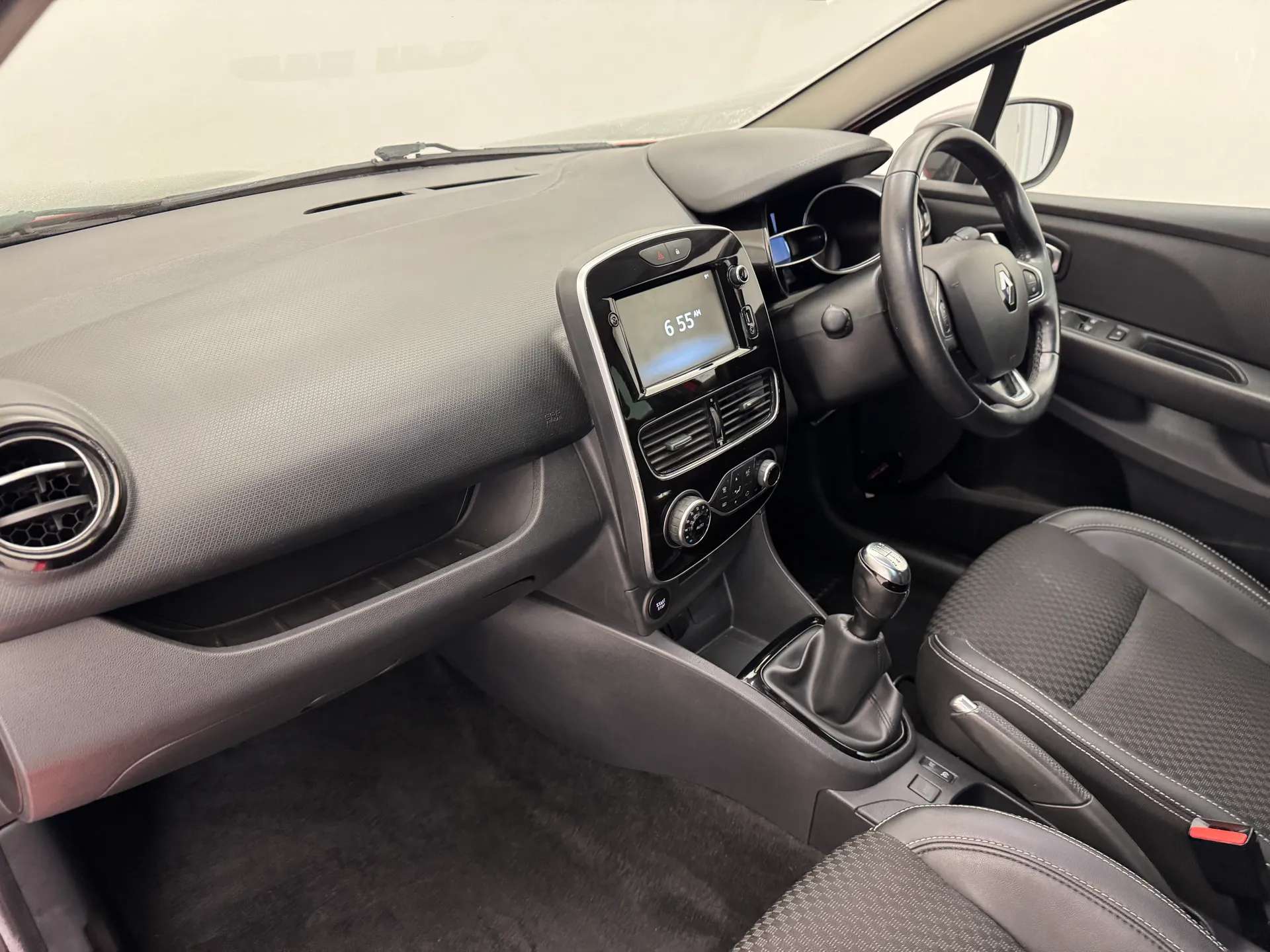 2019 RENAULT CLIO 2019 RENAULT CLIO