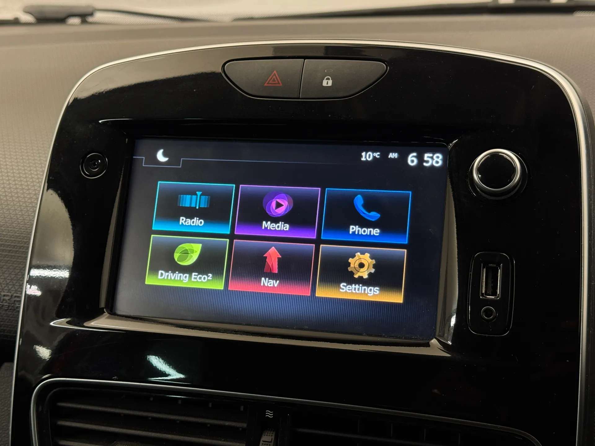 2019 RENAULT CLIO 2019 RENAULT CLIO