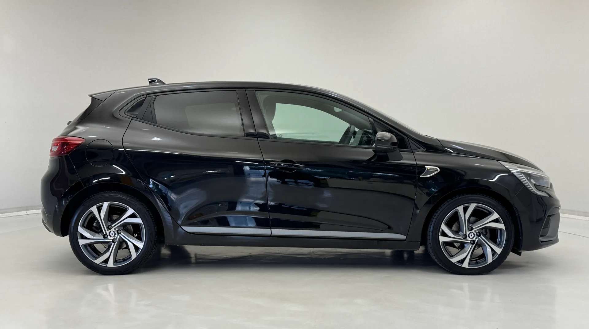 2023 RENAULT CLIO 2023 RENAULT CLIO