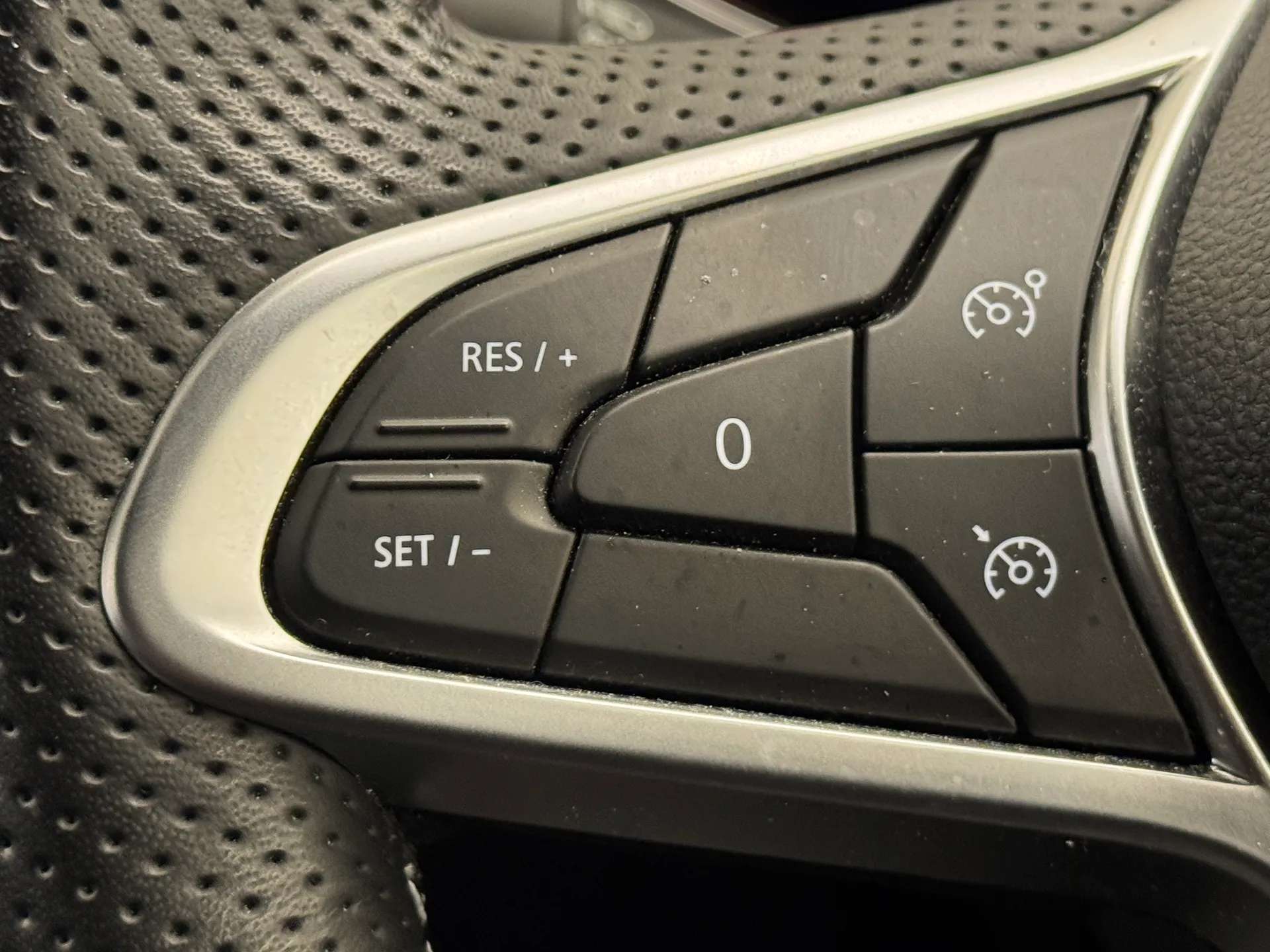2023 RENAULT CLIO 2023 RENAULT CLIO