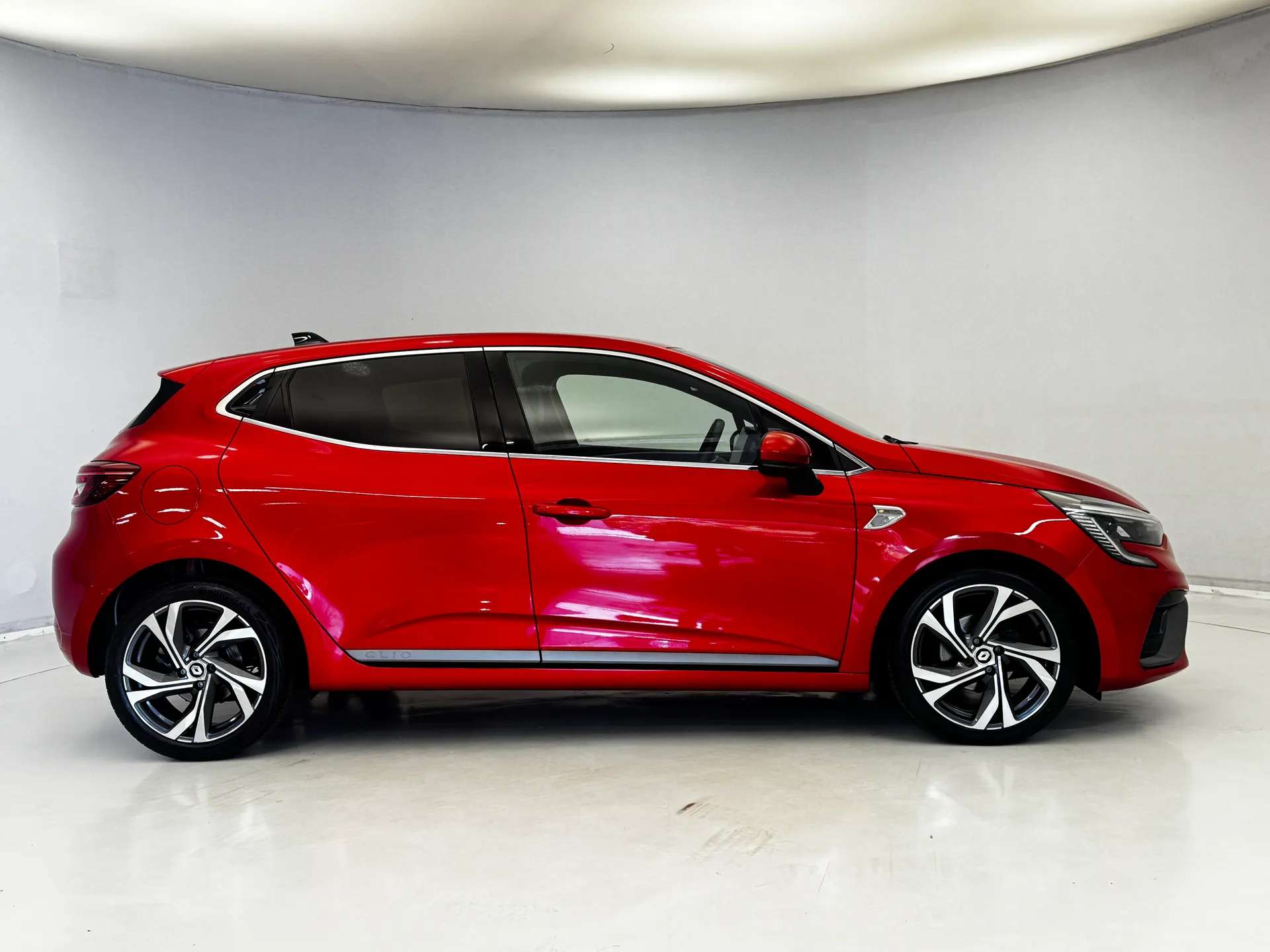 2021 RENAULT CLIO 2021 RENAULT CLIO